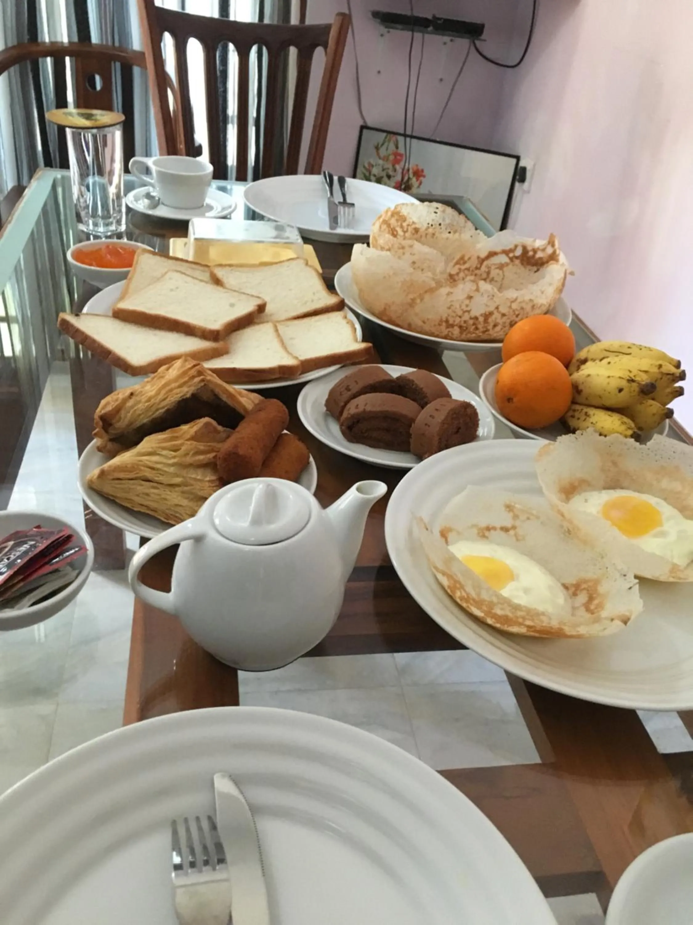 American breakfast in The Cool Nest Yala Hotel