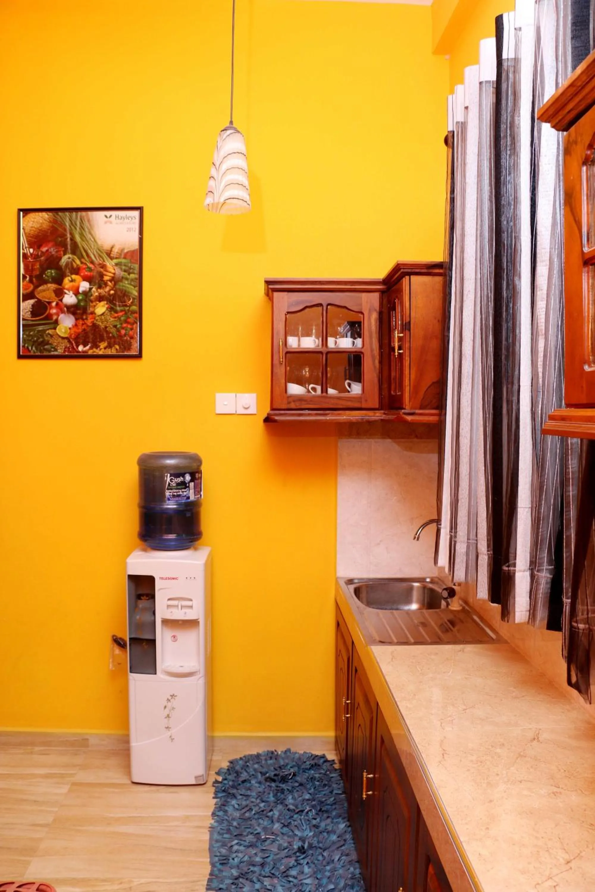 Kitchen or kitchenette in The Cool Nest Yala Hotel