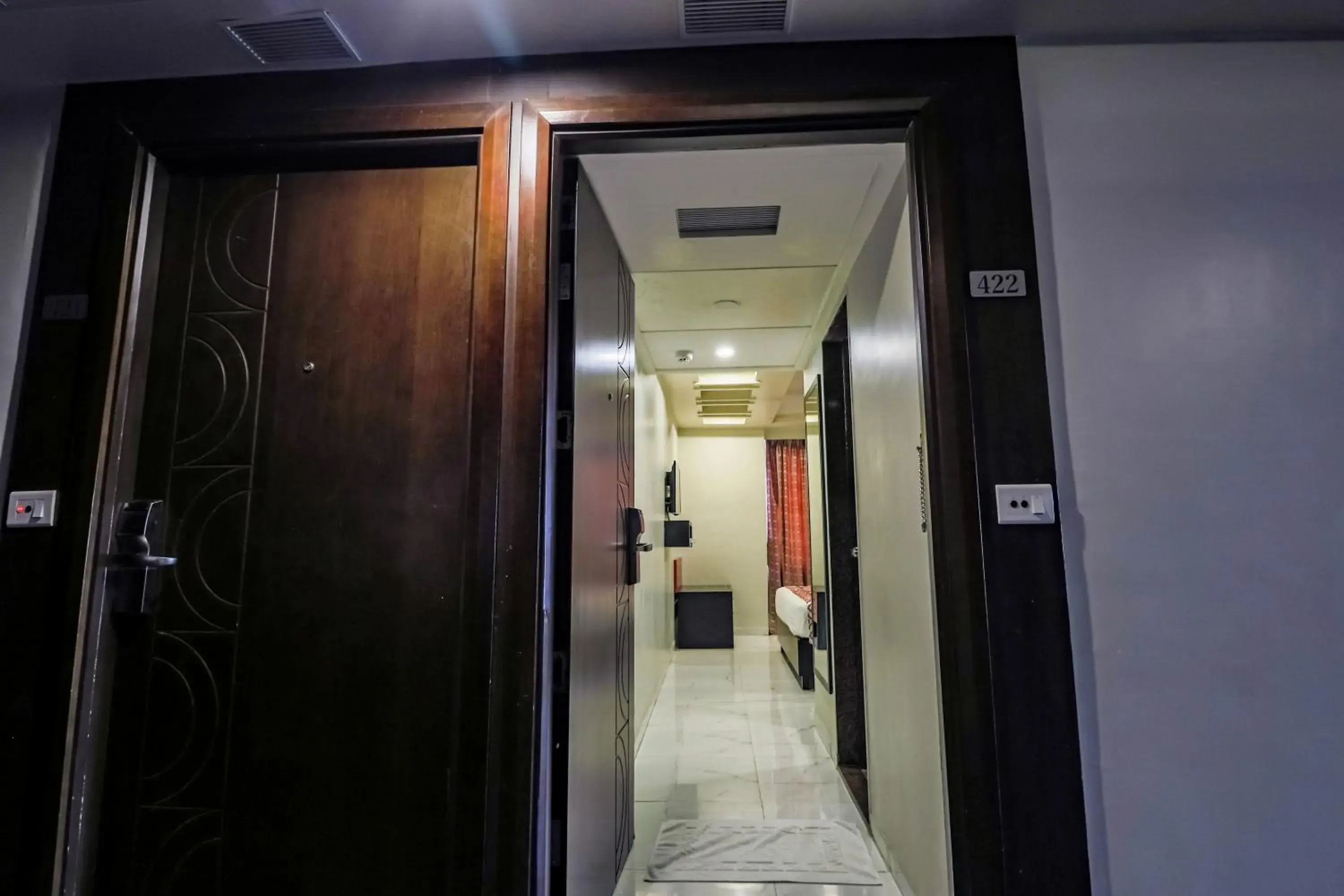 Restaurant/places to eat in Regenta Inn Vadodara, 500m from Railway Station Restaurant/places to eat in Regenta Inn Vadodara, 500m from Railway Station