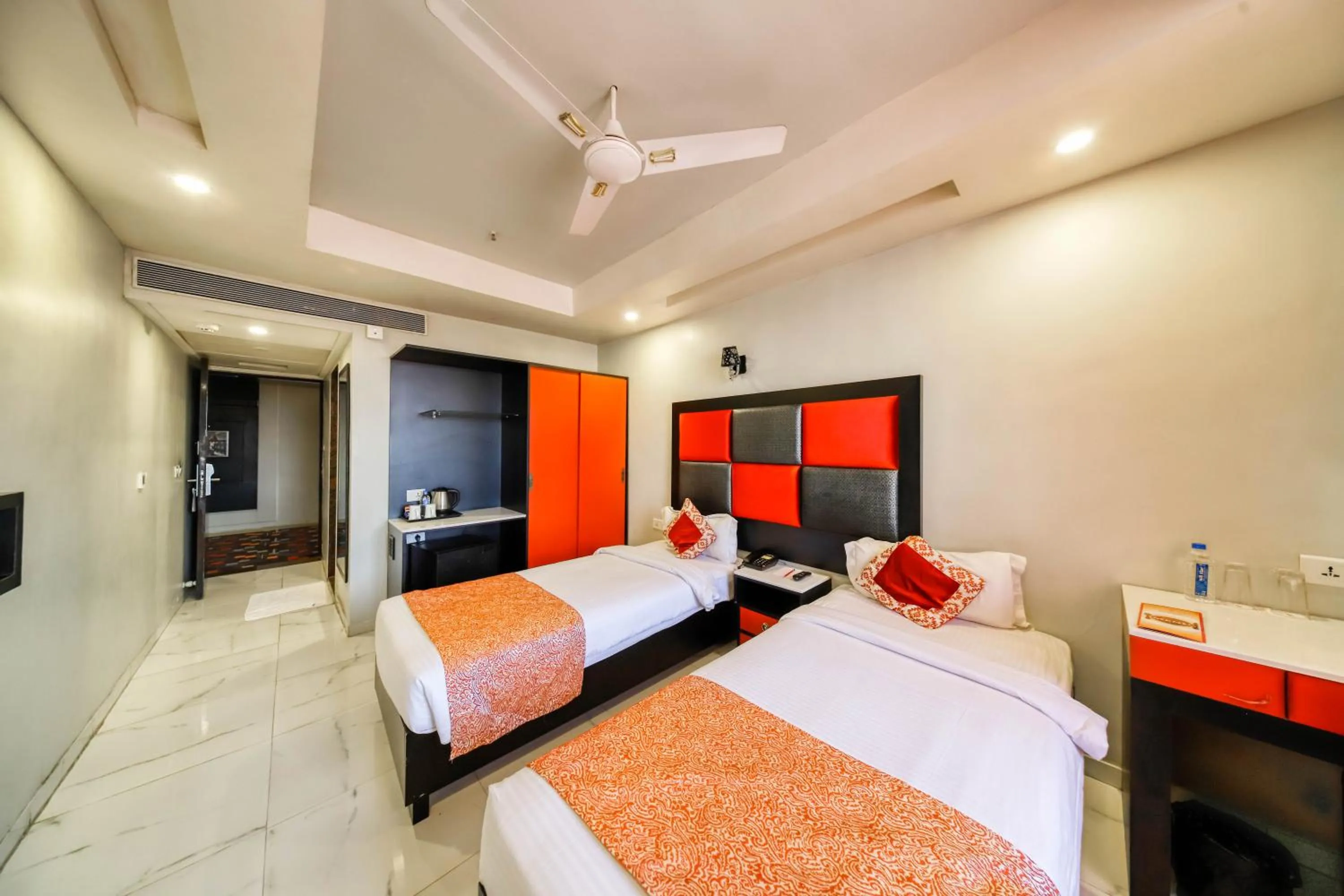 Bed in Regenta Inn Vadodara, 500m from Railway Station