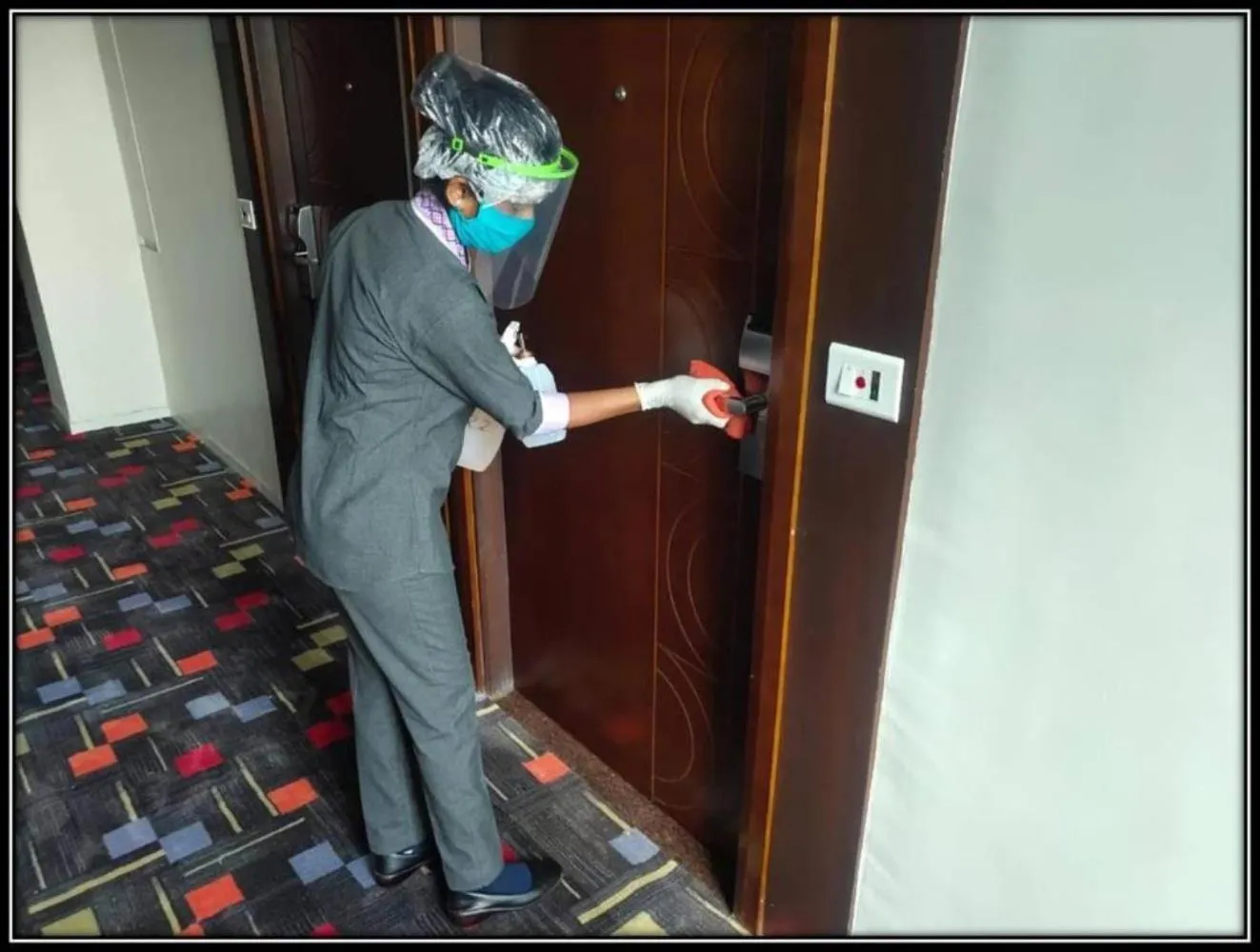 Staff in Regenta Inn Vadodara, 500m from Railway Station