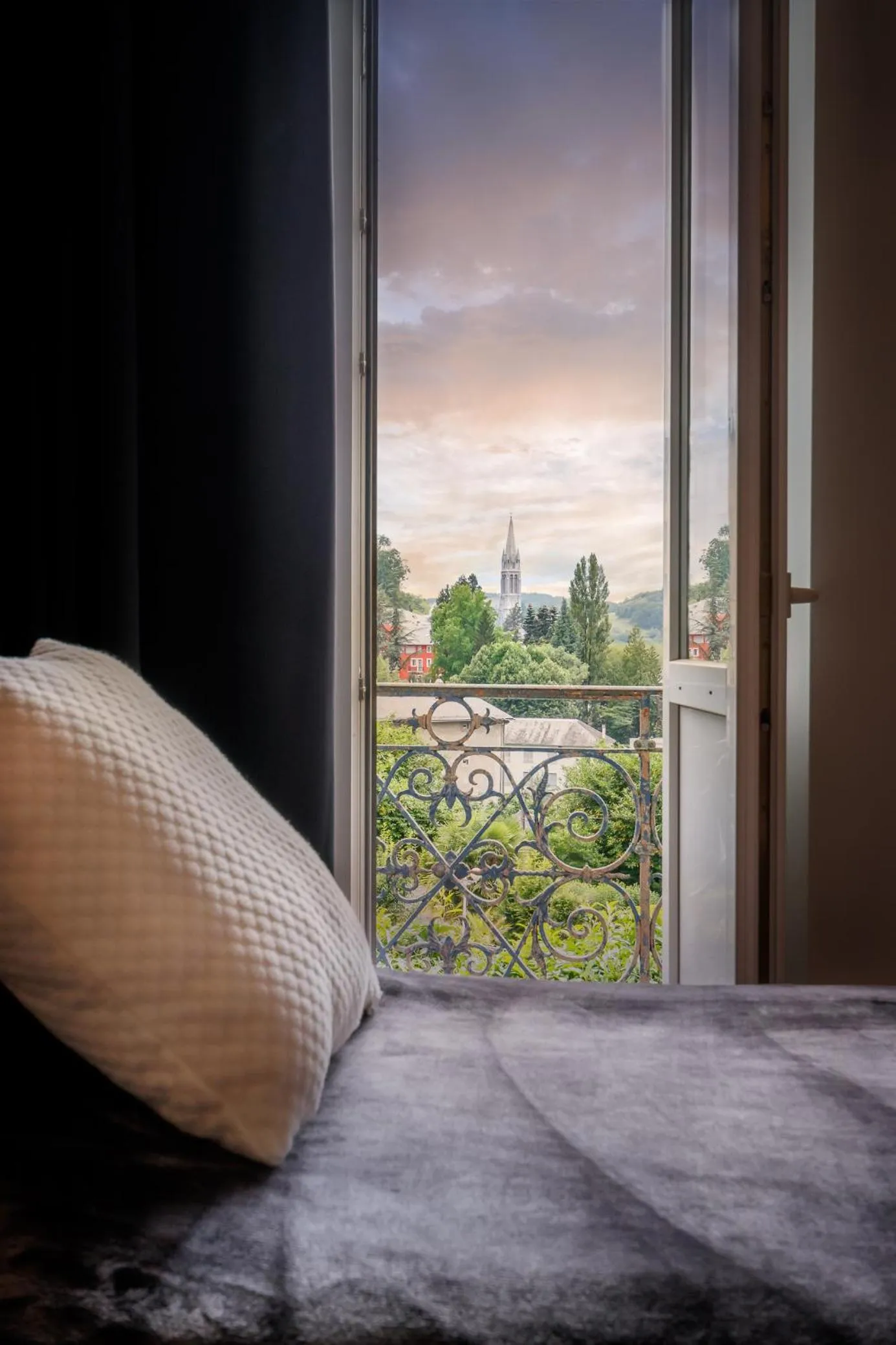 Massage, Bed in Belfry & Spa by Ligne St Barth