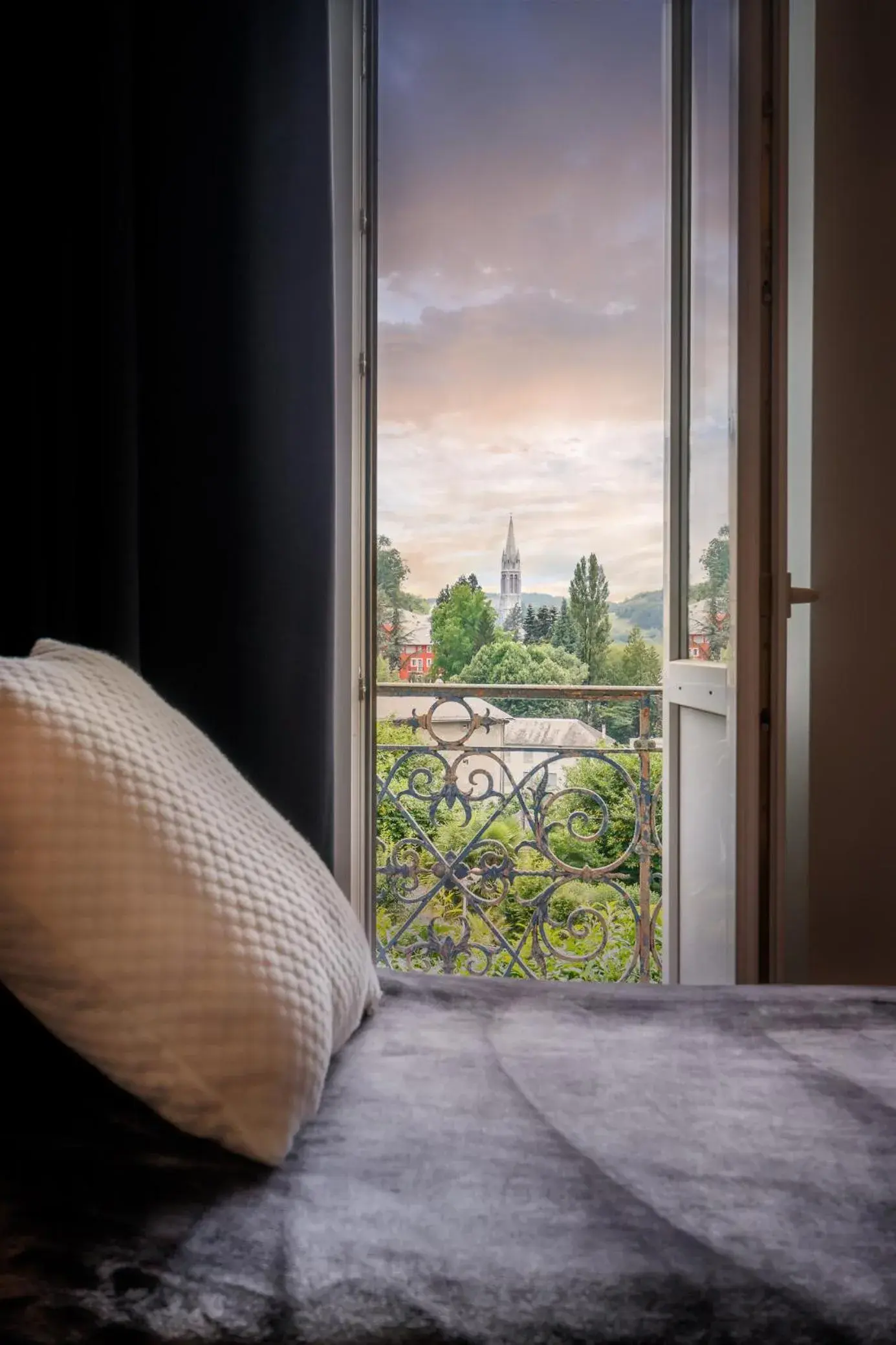 Massage, Bed in Belfry & Spa by Ligne St Barth Massage, Bed in Belfry & Spa by Ligne St Barth