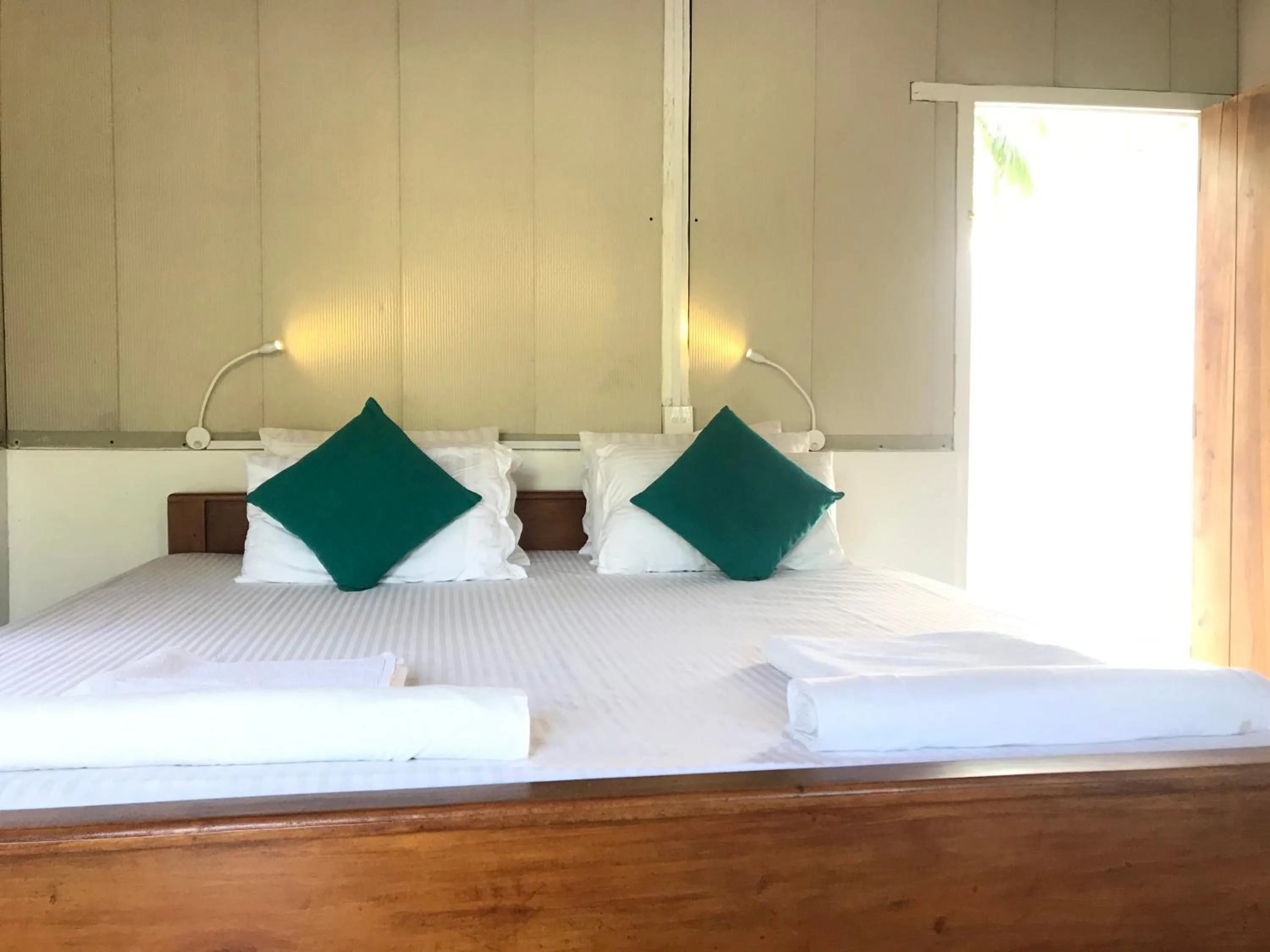 Bed in Salt Bay Kite and Dive Resort