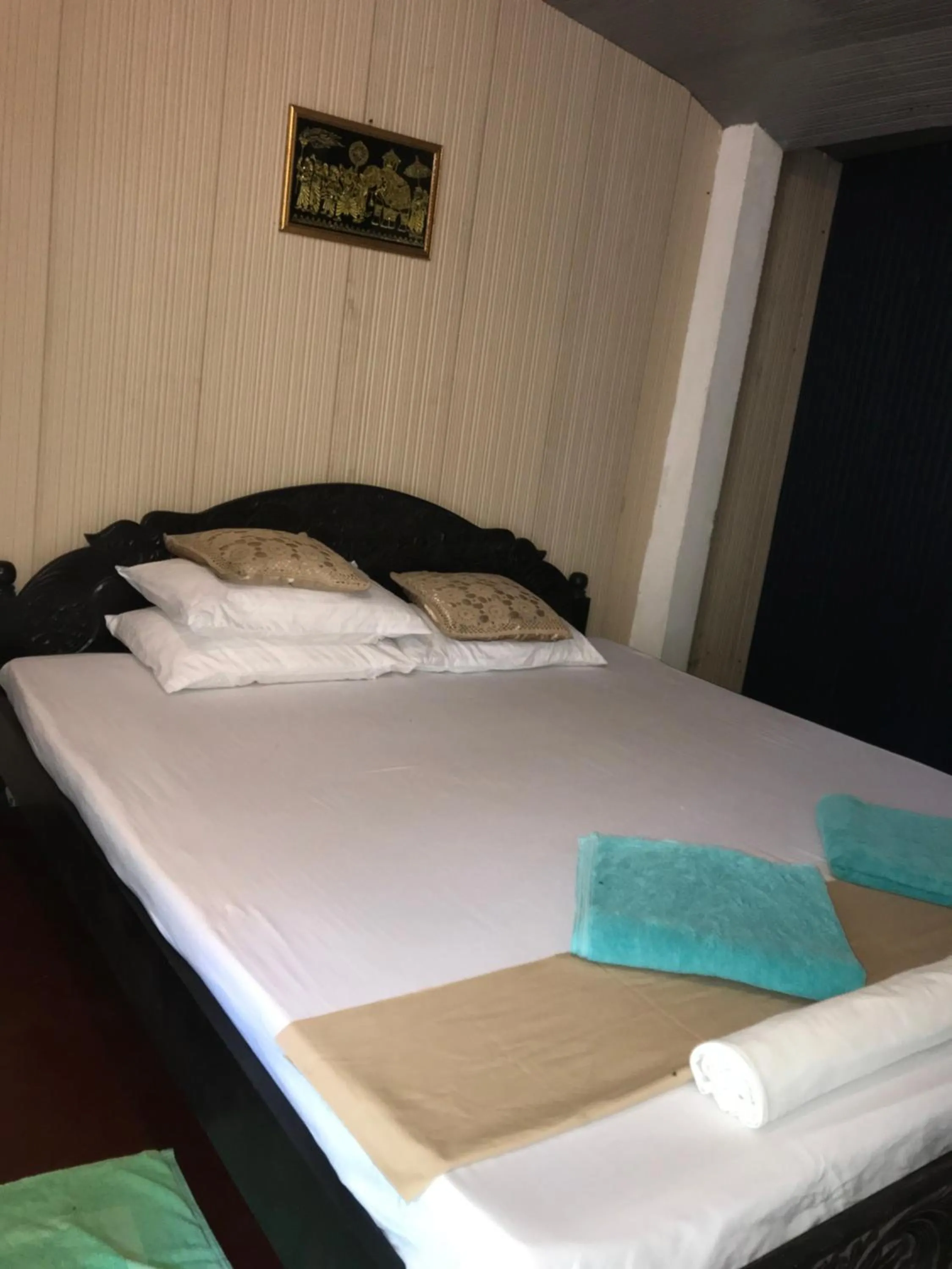 Bed in Salt Bay Kite and Dive Resort
