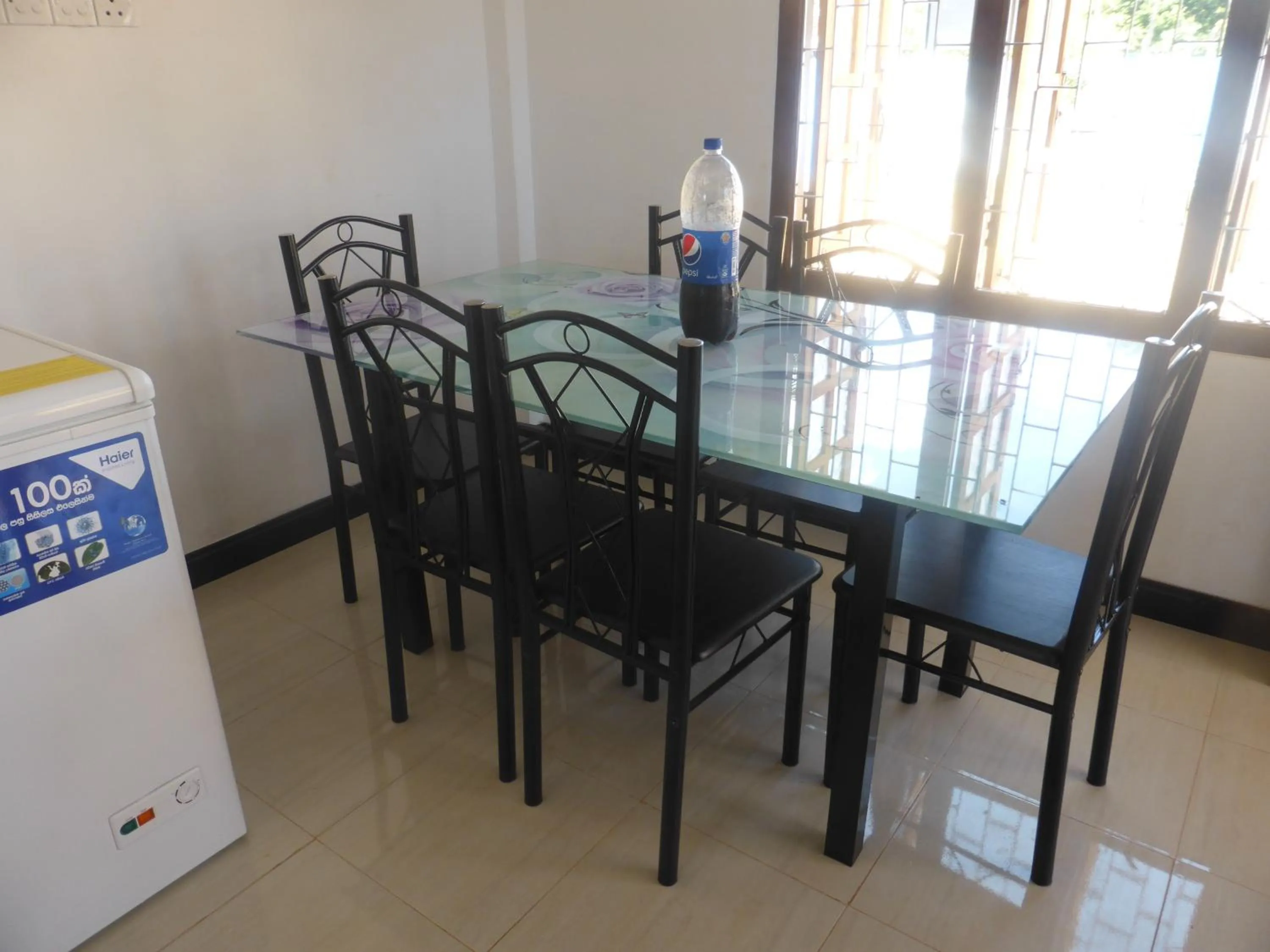 Kitchen or kitchenette in Nilaveli Star View Hotel