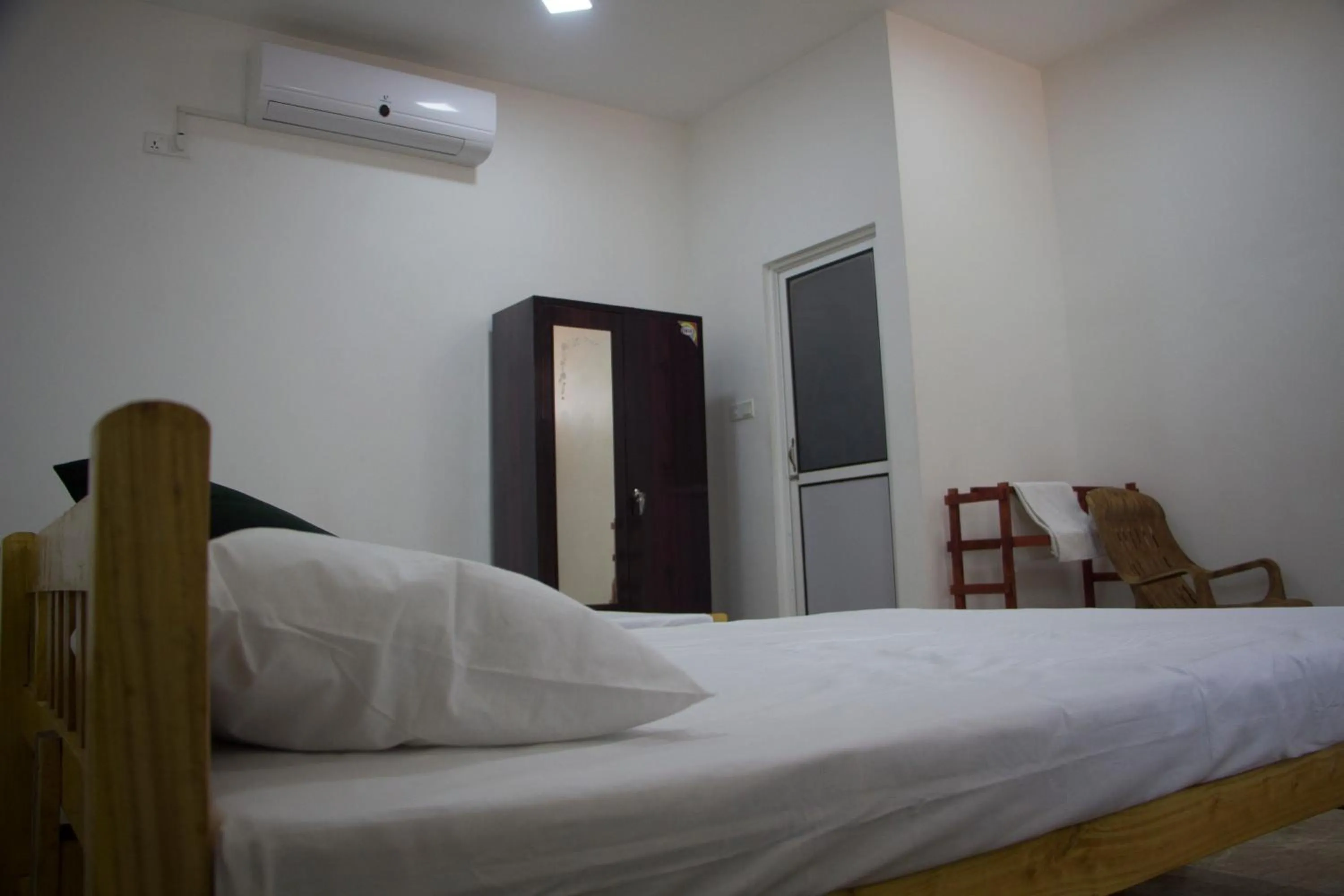 Bed in Nilaveli Star View Hotel