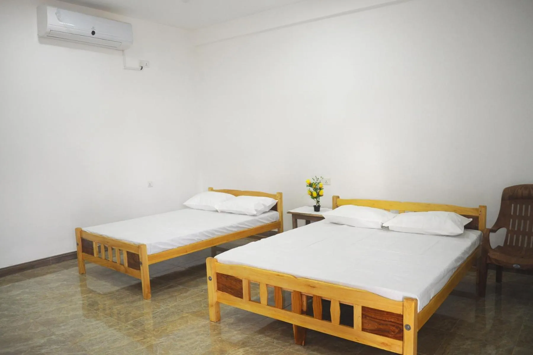 Bed in Nilaveli Star View Hotel