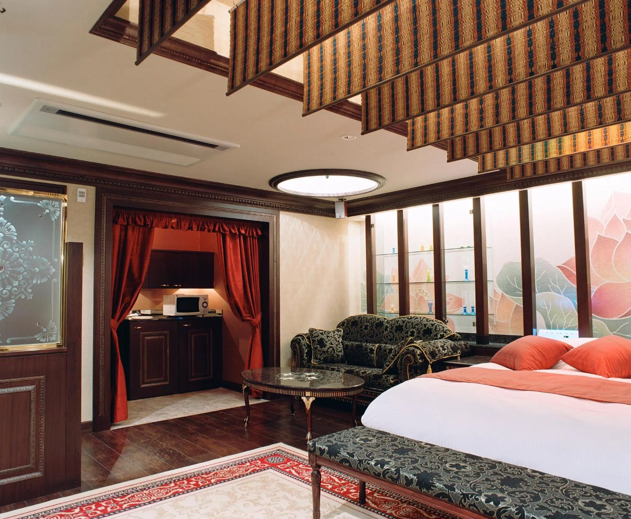 Decorative detail, Bed in Hotel Venus Ritz (Adult Only)