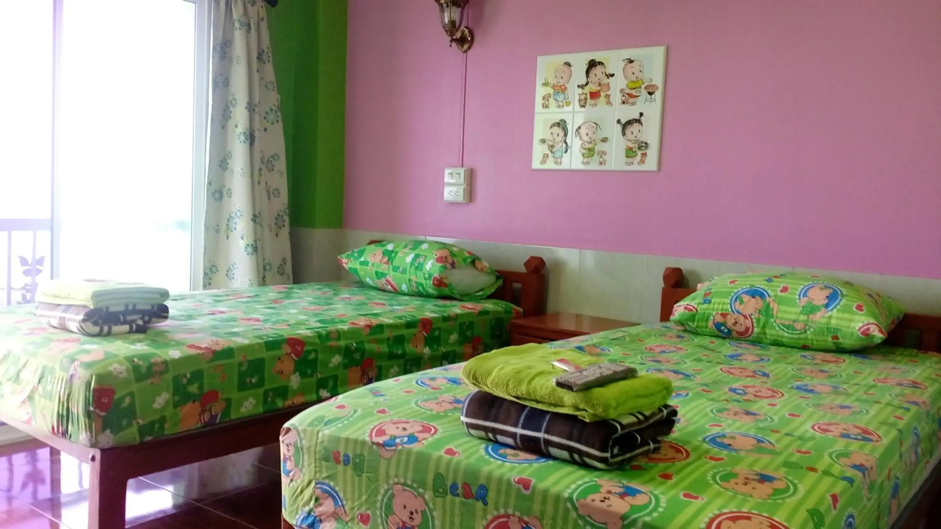 Bedroom, Bed in Rueangsrisiri Guesthouse 2 Bedroom, Bed in Rueangsrisiri Guesthouse 2