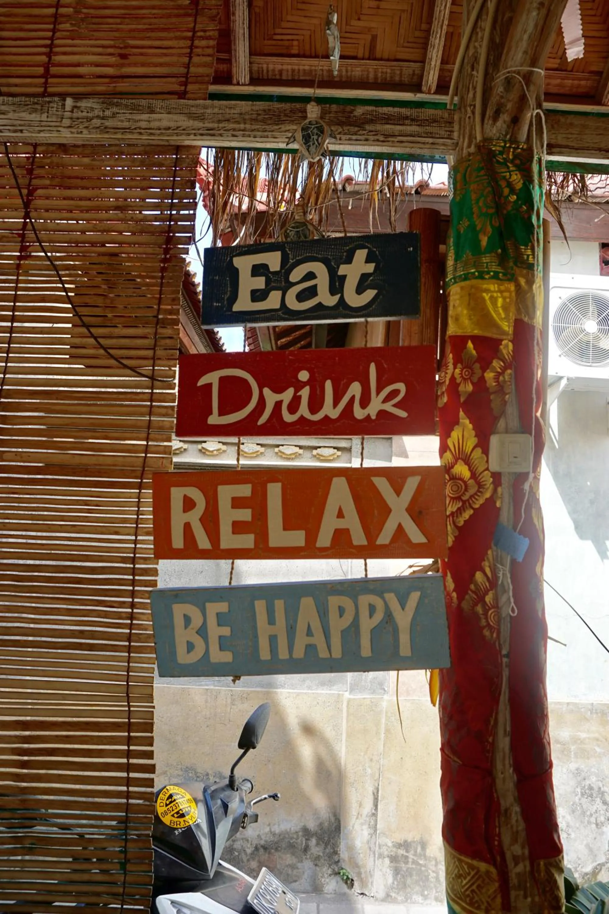 Decorative detail in Pondok Kana And Hostel by Ecommerceloka