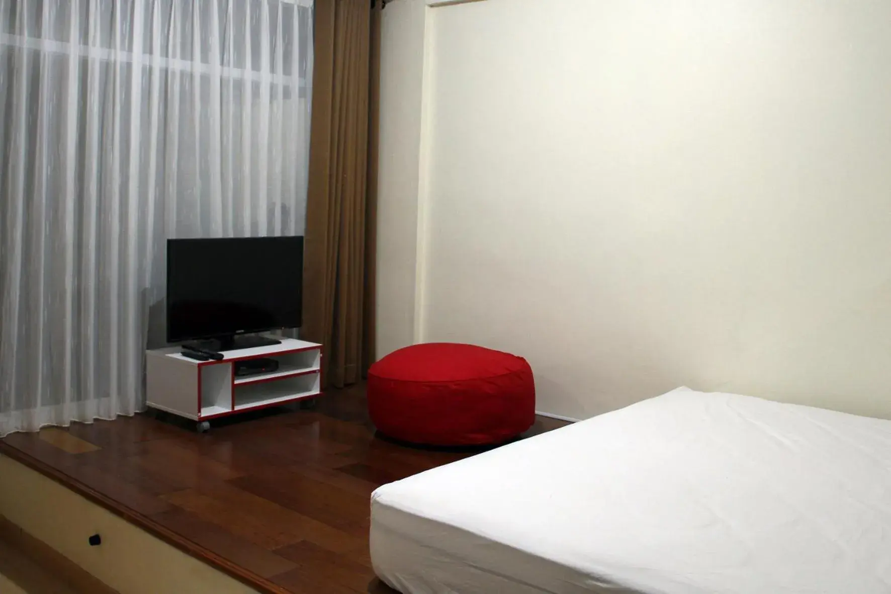 Standard Double Room in Green Leaf Guest House by Sinergi Standard Double Room in Green Leaf Guest House by Sinergi