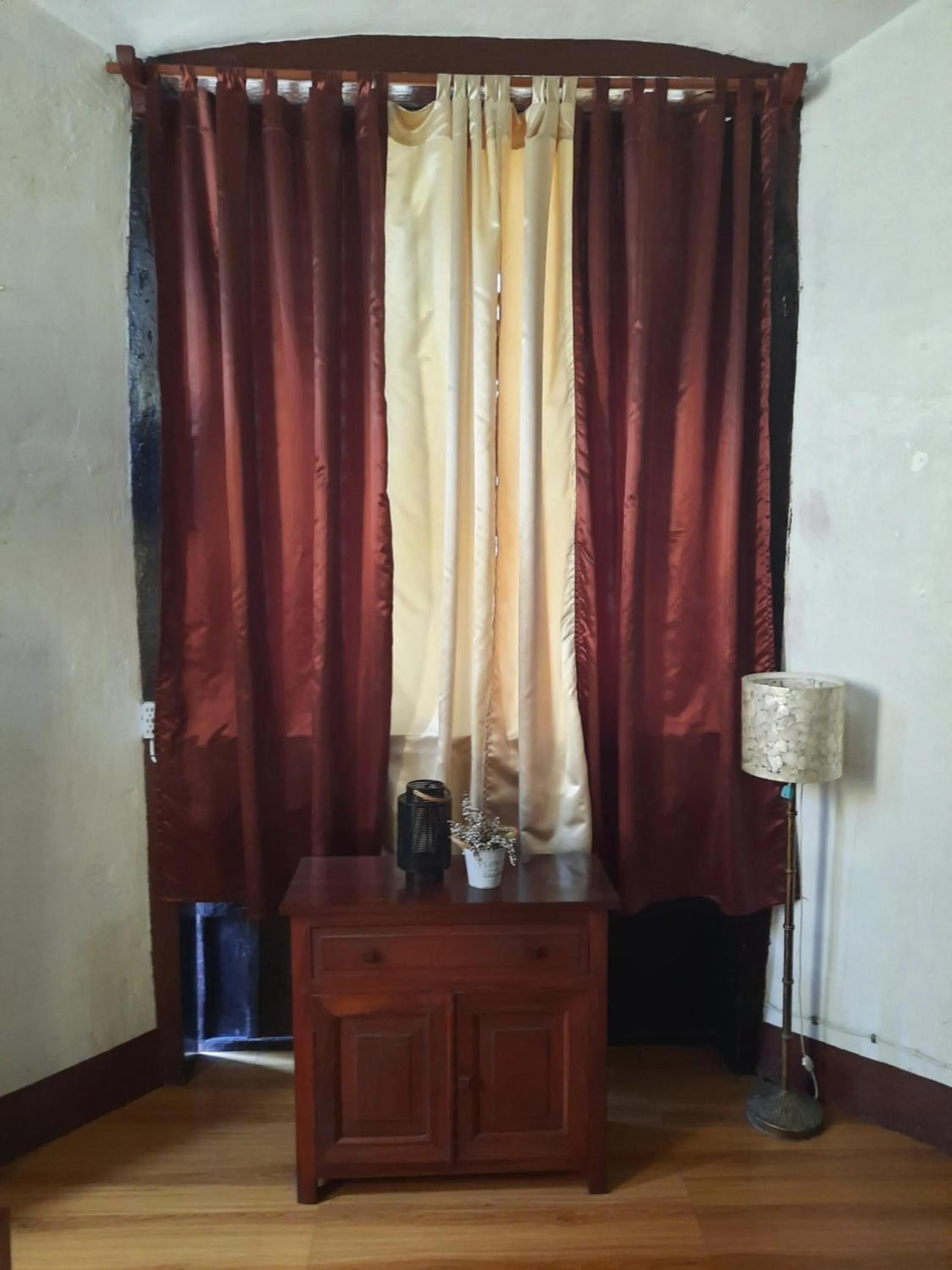 Decorative detail in Escolta's Homey Lodge