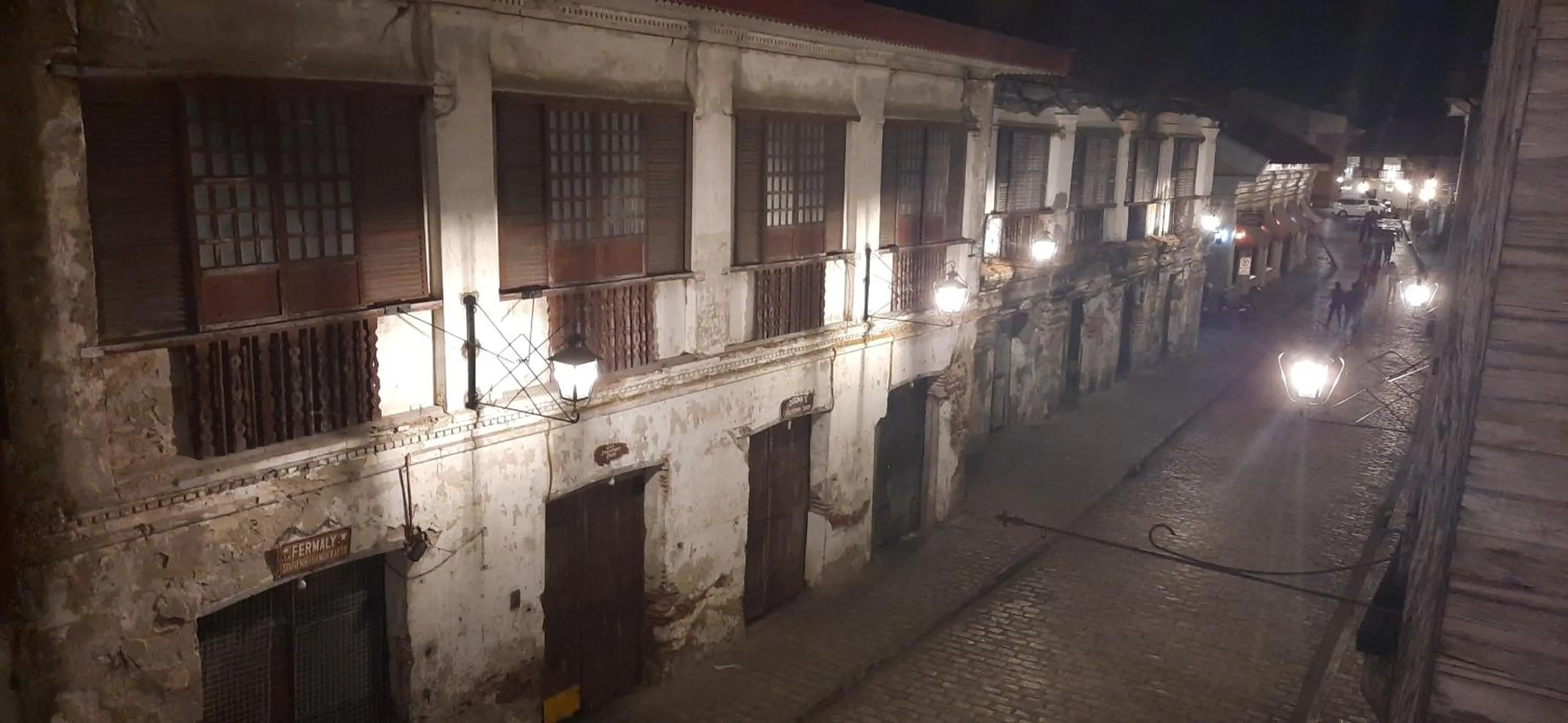 Night in Escolta's Homey Lodge