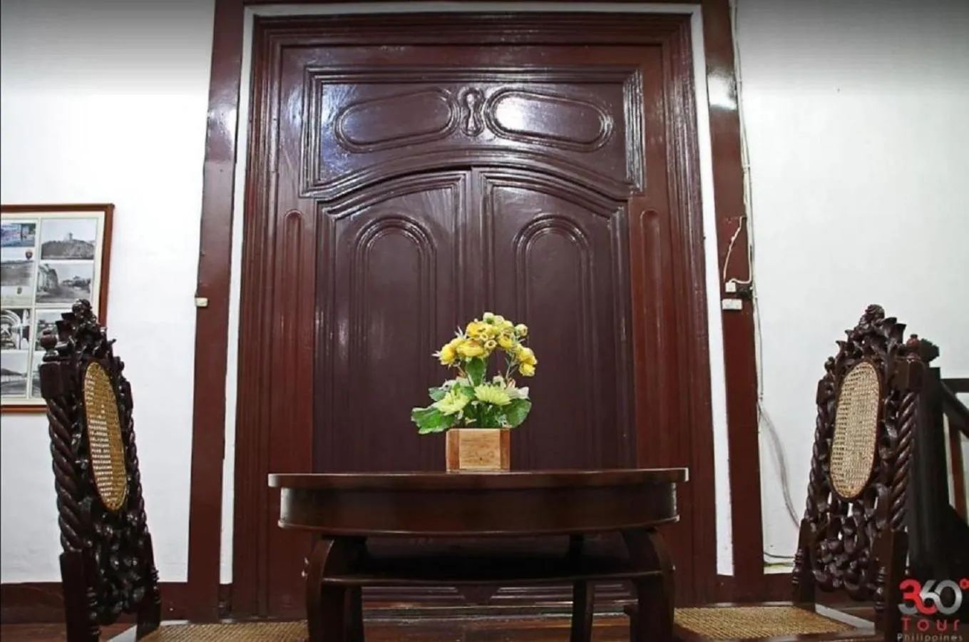 Decorative detail in Escolta's Homey Lodge