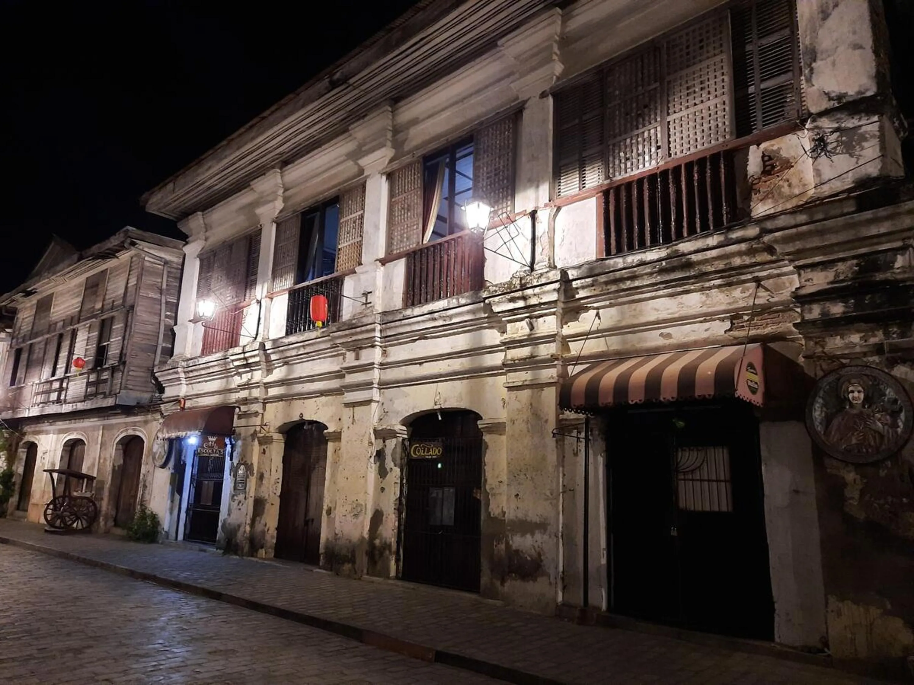 Property building in Escolta's Homey Lodge