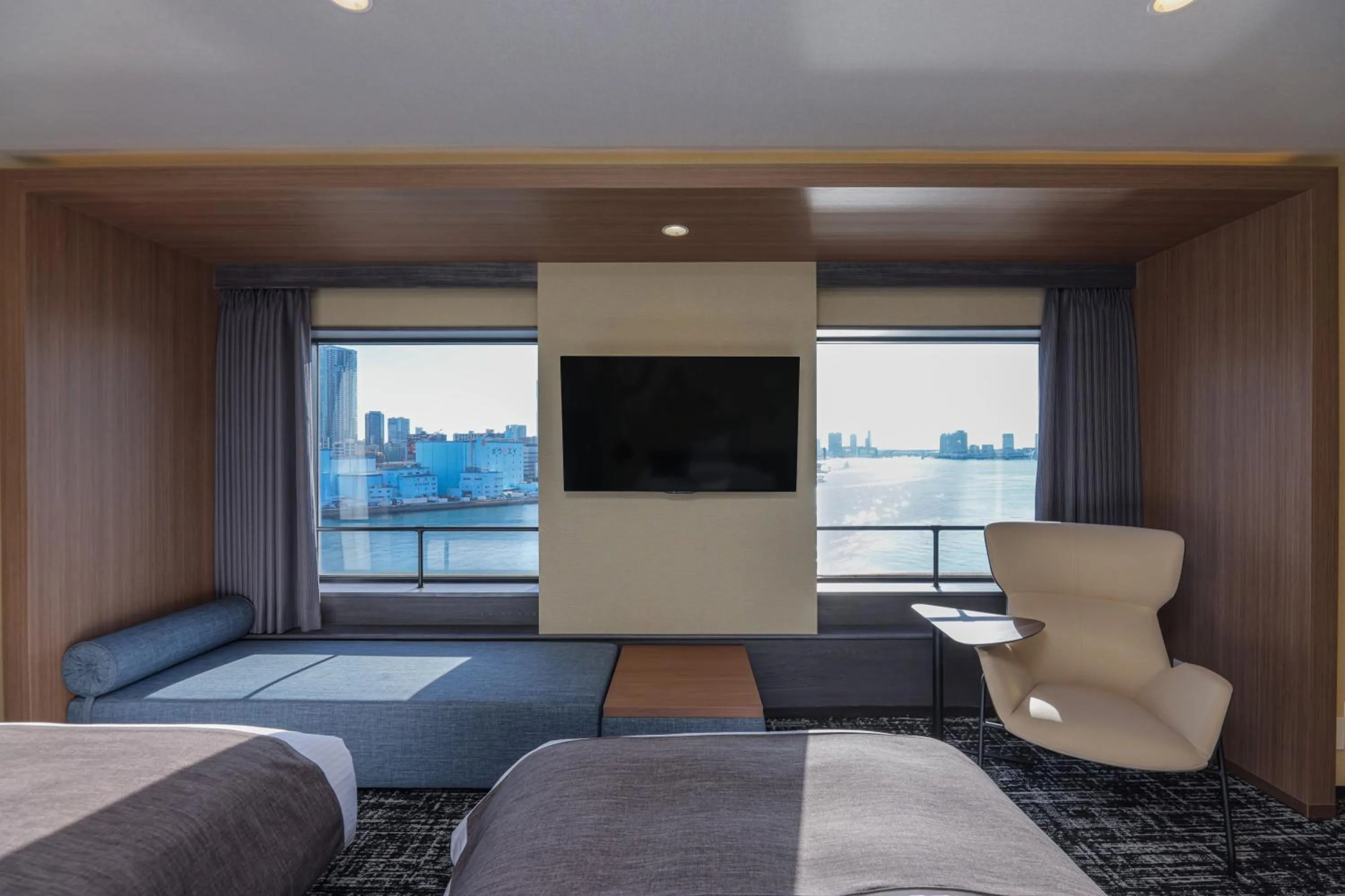 Photo of the whole room, Bed in Bayside Hotel Azur Takeshiba