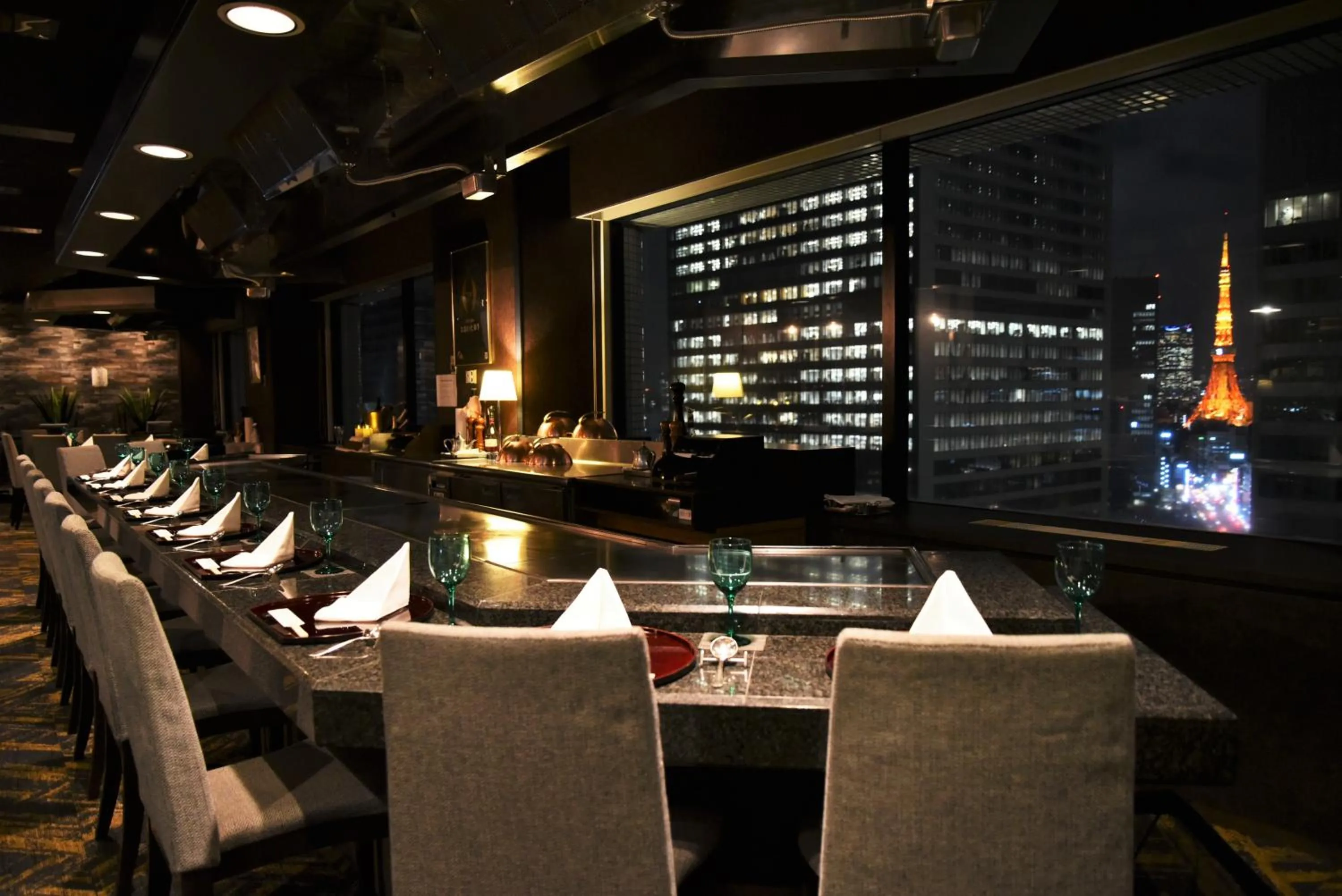 Restaurant/places to eat in Bayside Hotel Azur Takeshiba