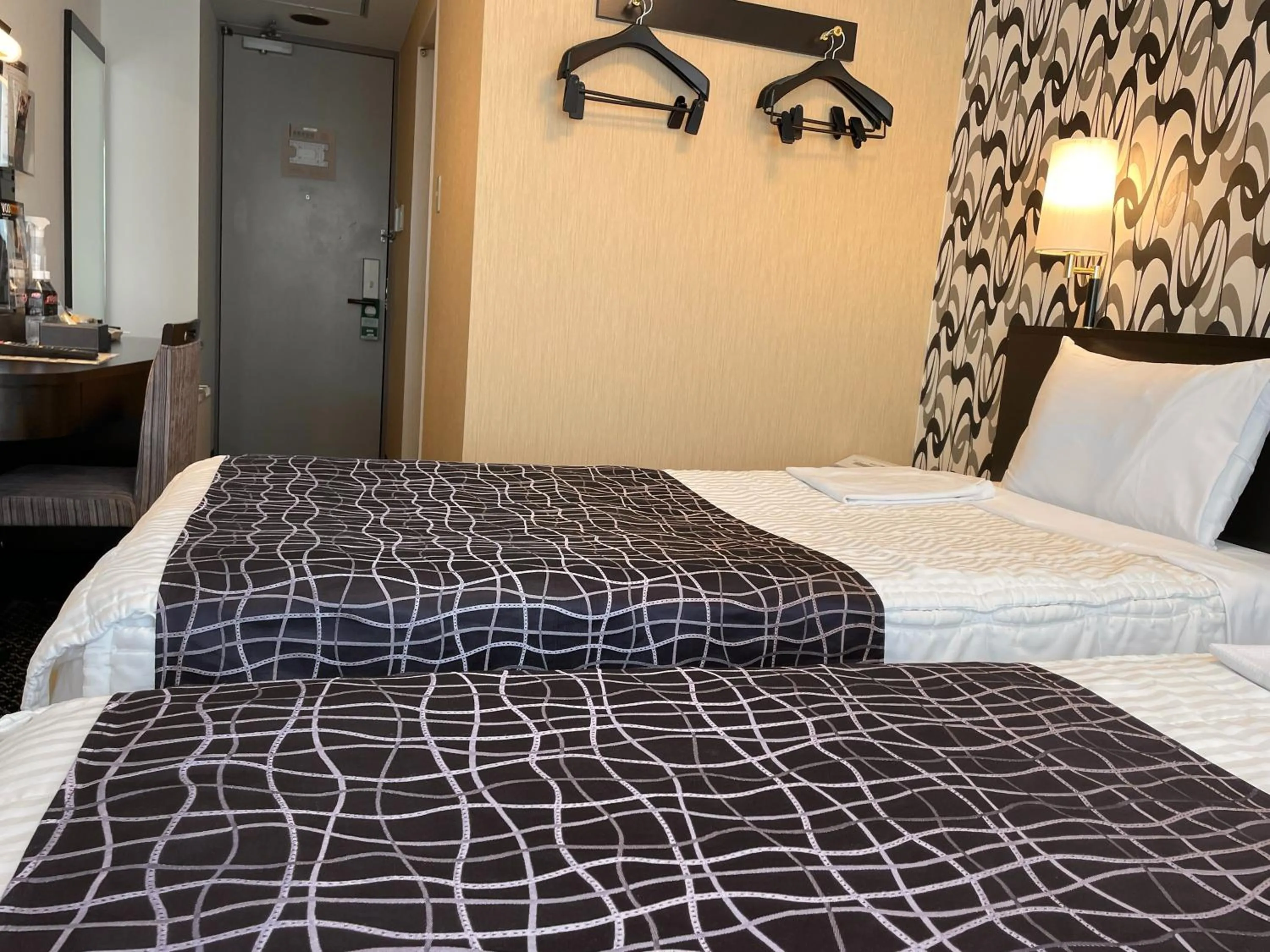 Photo of the whole room, Bed in Bayside Hotel Azur Takeshiba