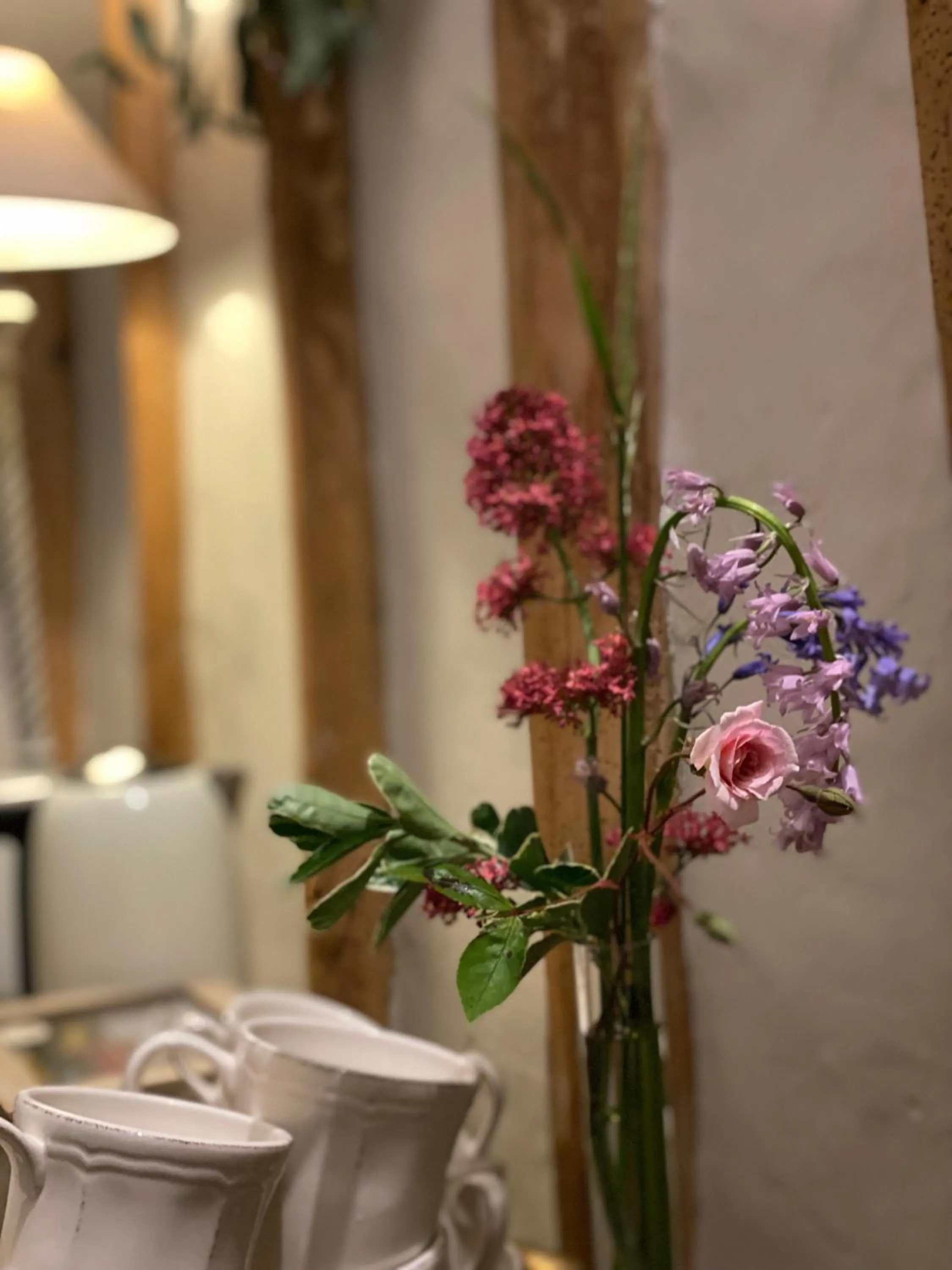 Coffee/tea facilities in Lut's Place