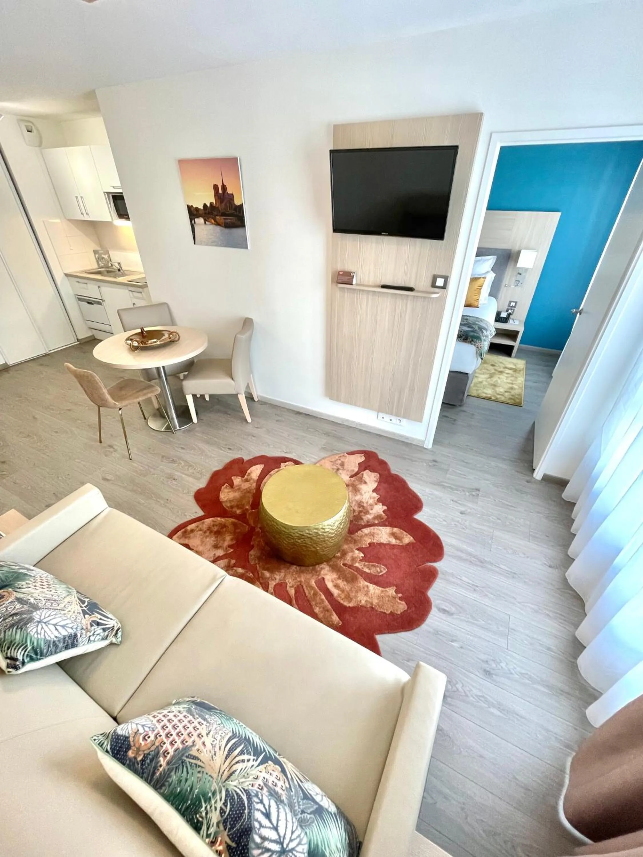 TV and multimedia in Residhome Asnieres Park