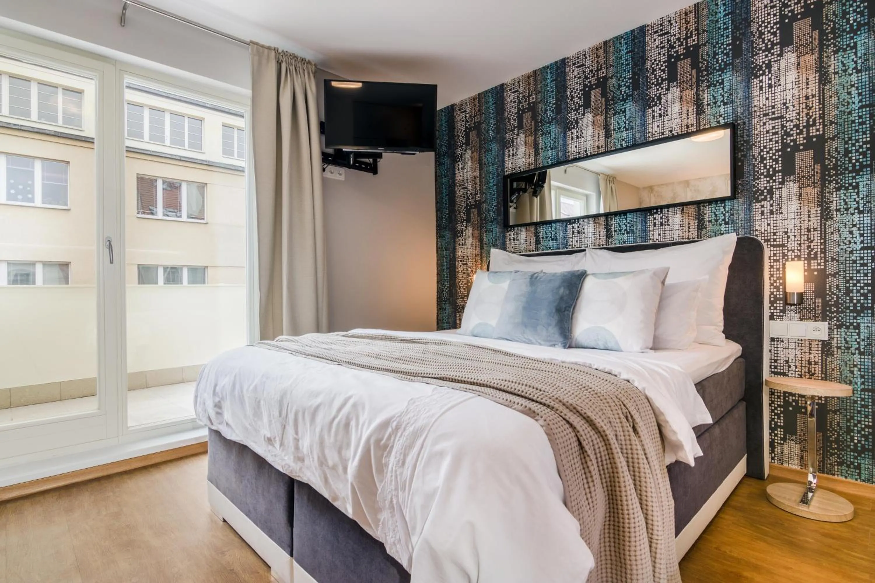 Bed in Private Terrace in Heart of Prague