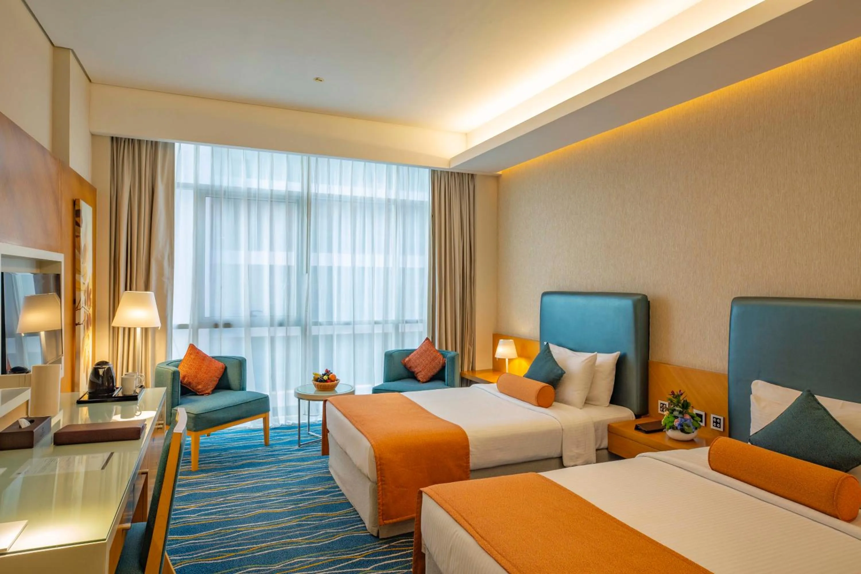 Bedroom, Bed in Royal Continental Hotel