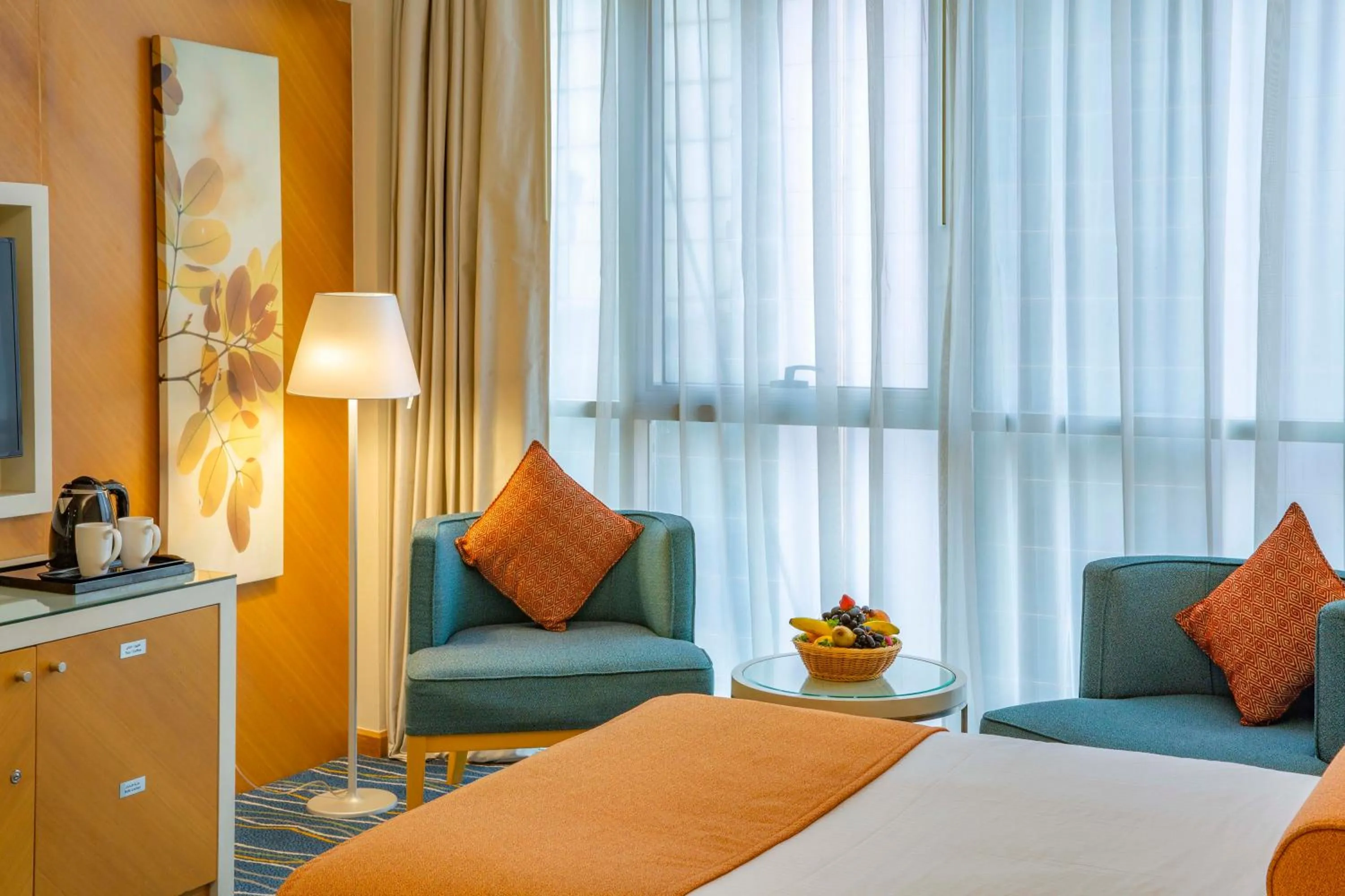 Bedroom, Bed in Royal Continental Hotel