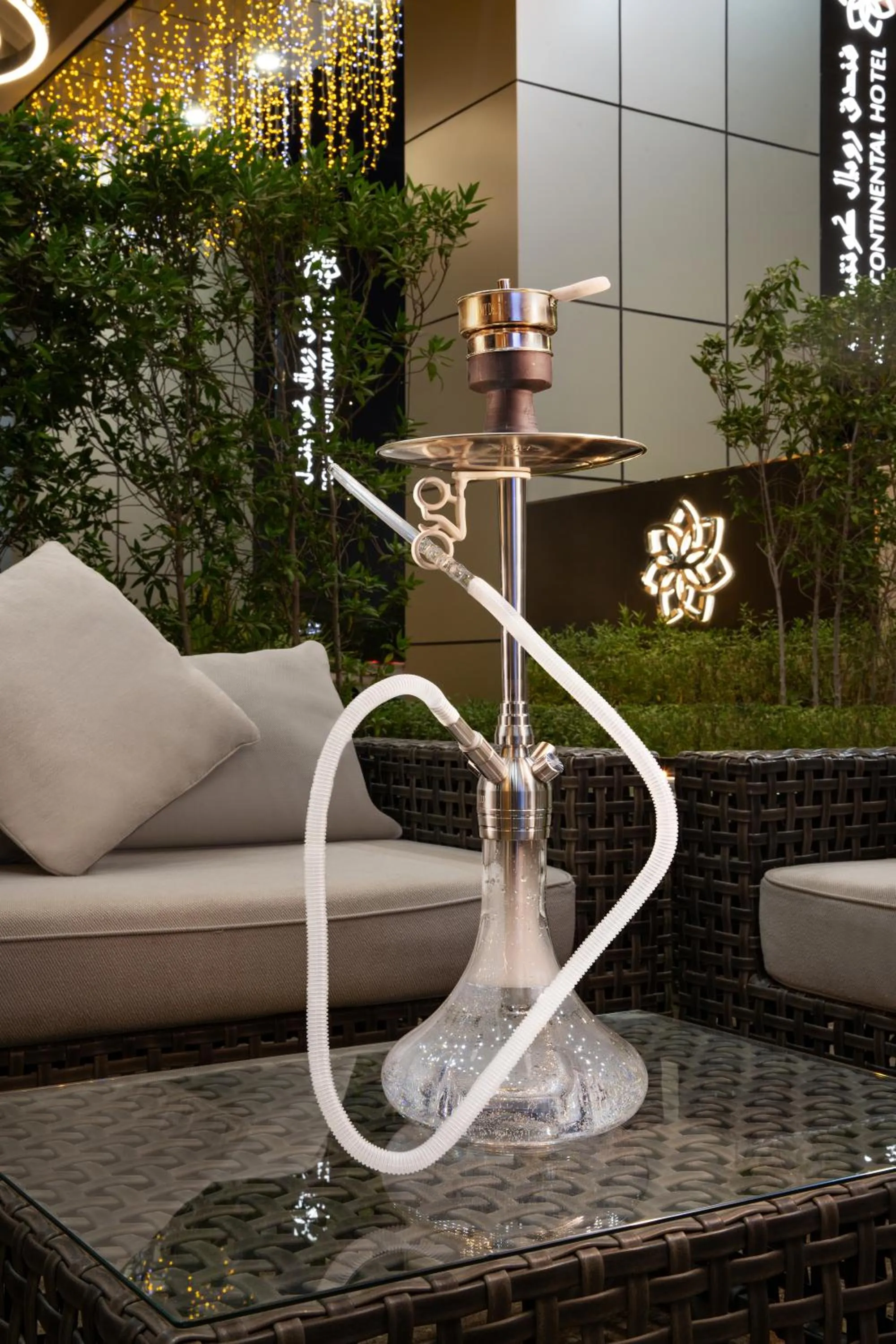 Restaurant/places to eat in Royal Continental Hotel