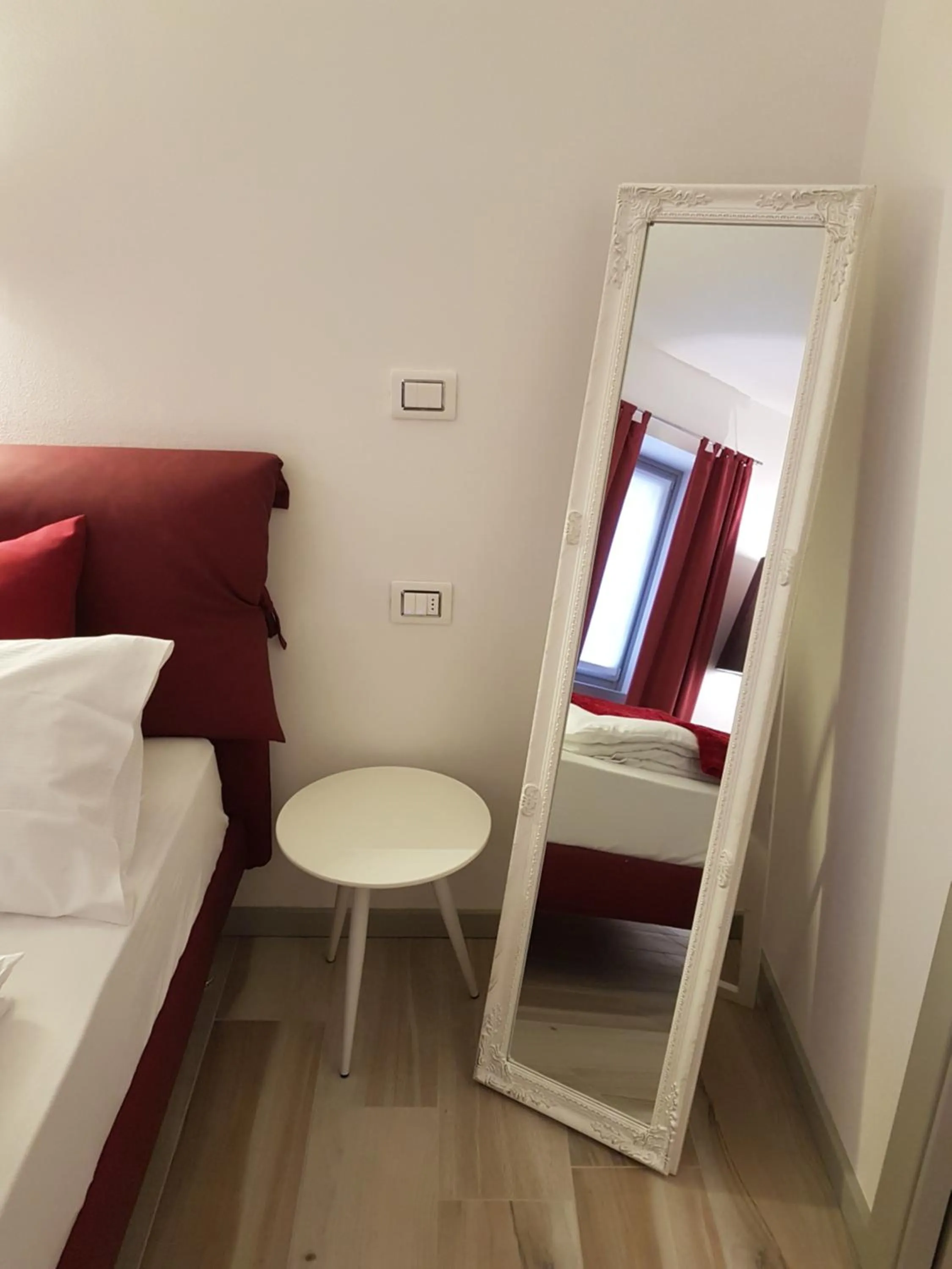 Decorative detail, Bed in B&B Perbacco Relax