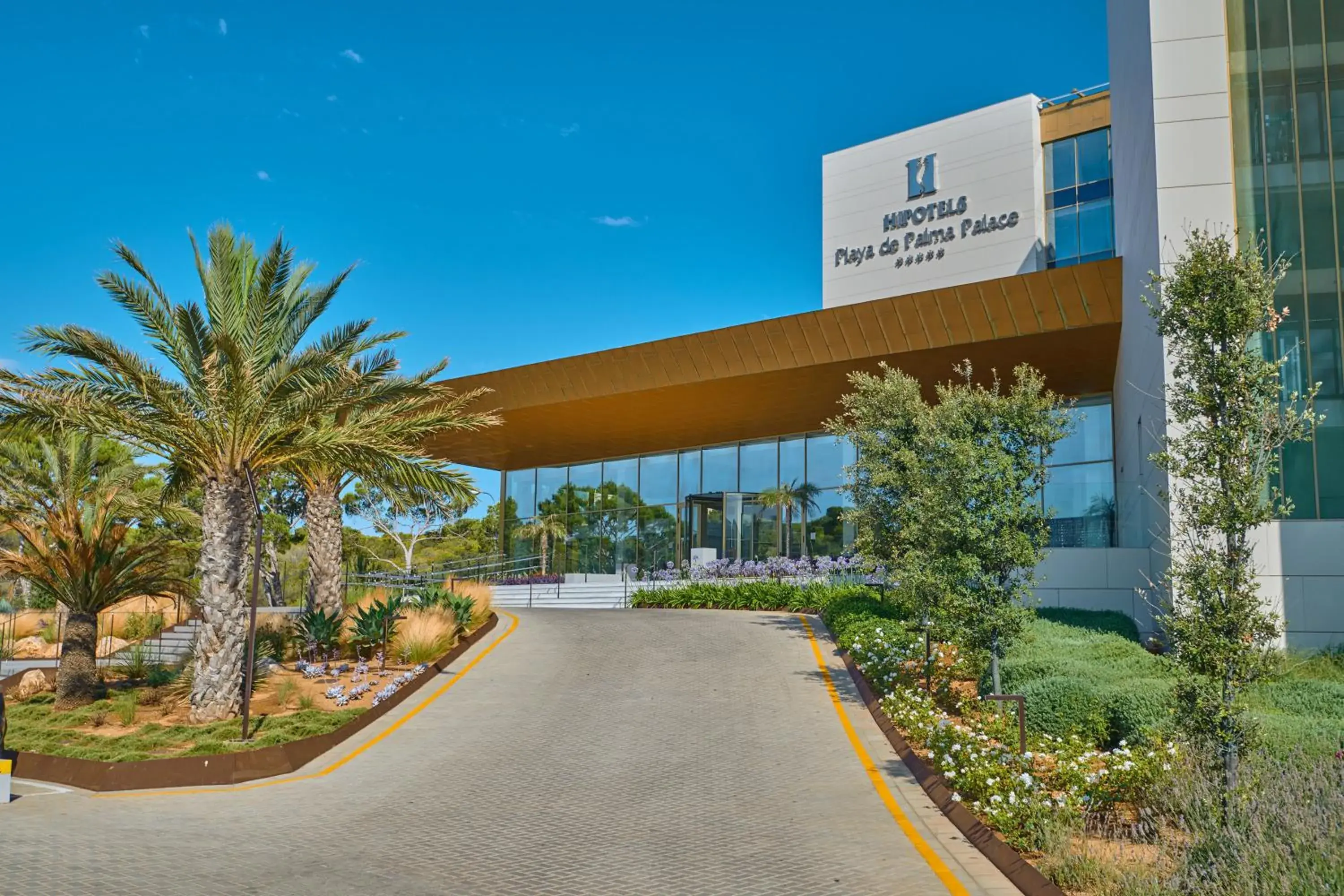 Property building in Hipotels Playa de Palma Palace&Spa Property building in Hipotels Playa de Palma Palace&Spa