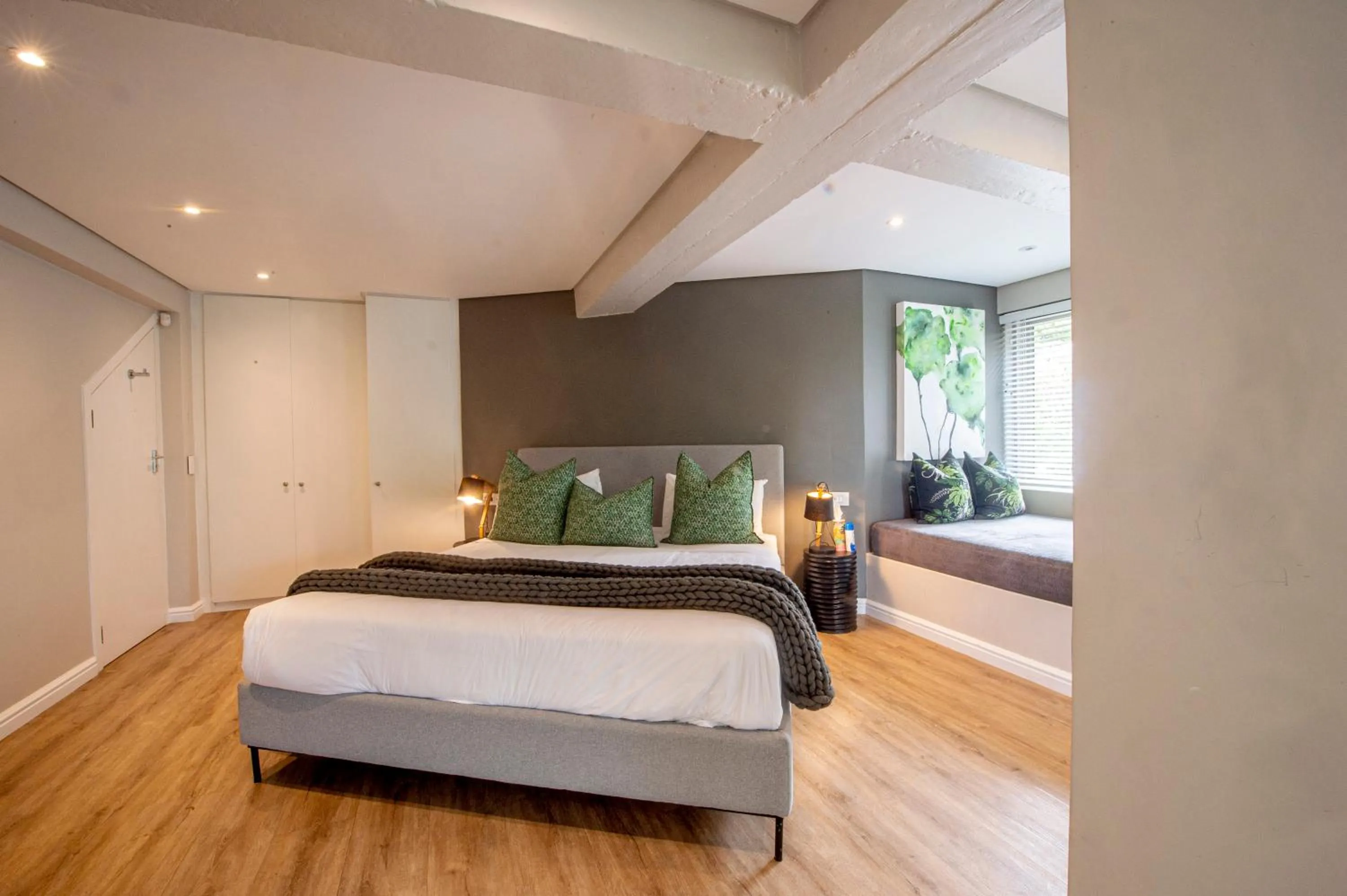 Photo of the whole room, Bed in The Bungalow