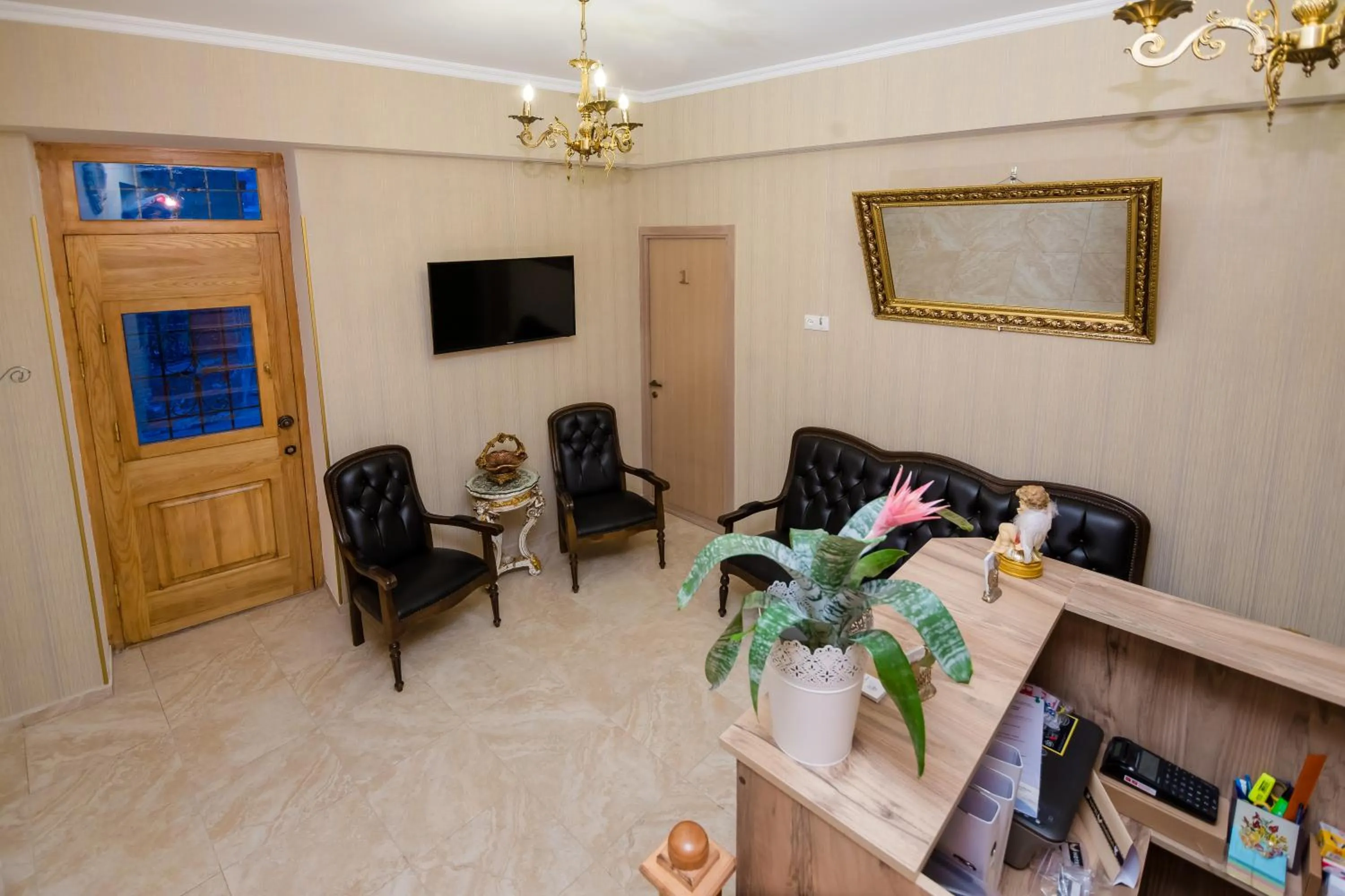 Lobby or reception in Betlemi Old Town Hotel