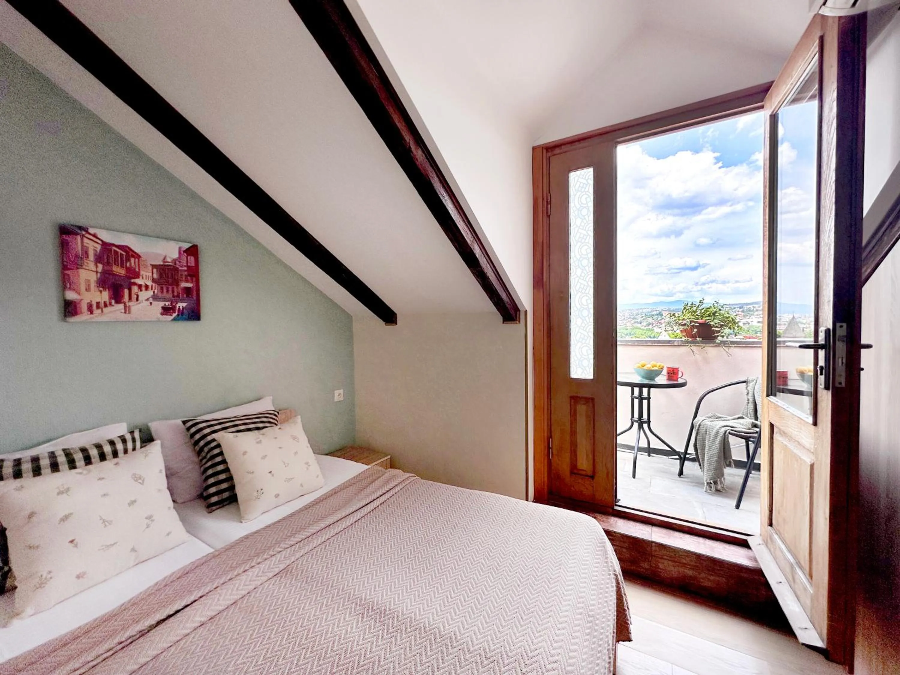 Balcony/Terrace, Bed in Betlemi Old Town Hotel