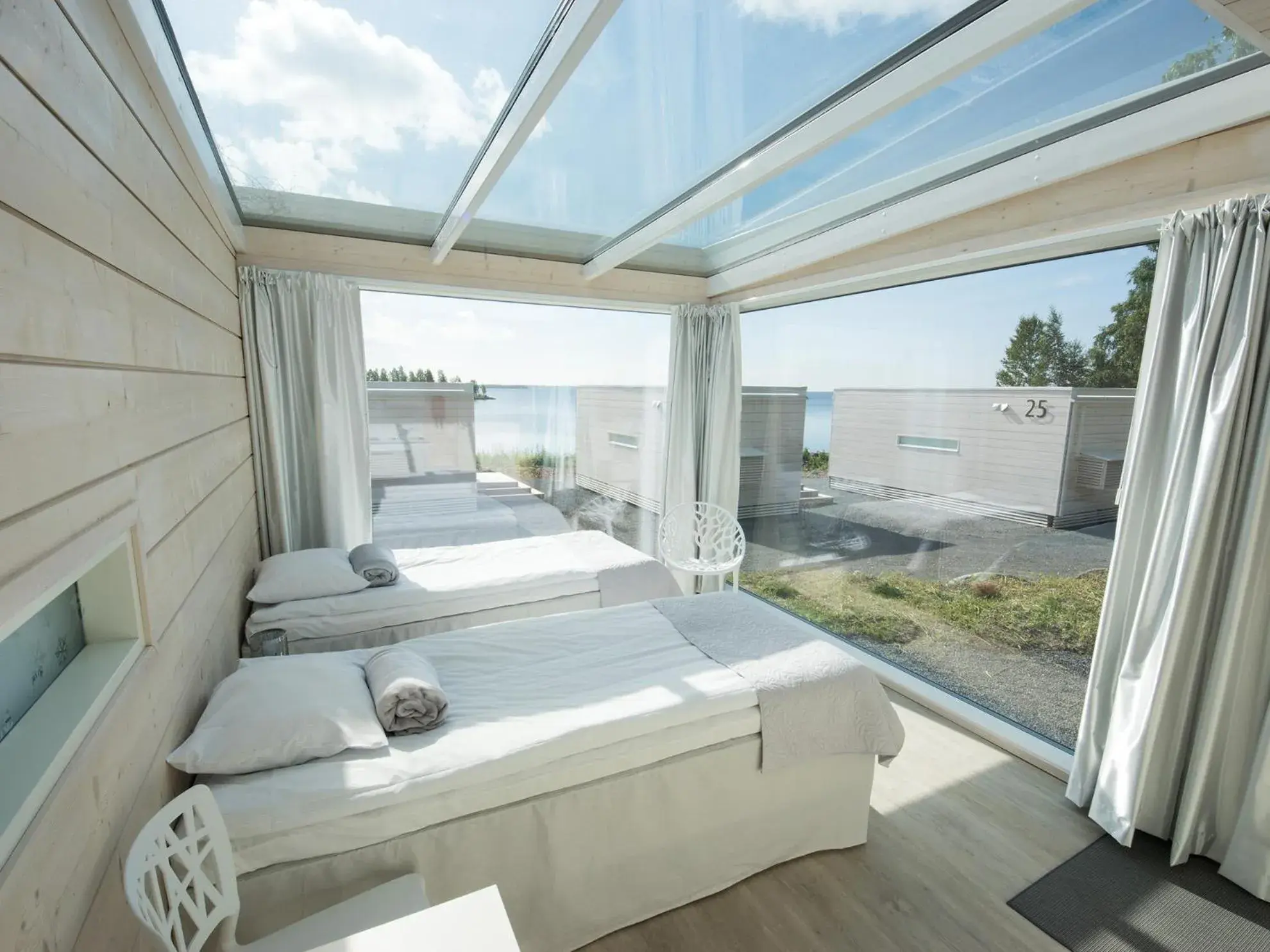 Bed in Seaside Glass Villas Bed in Seaside Glass Villas