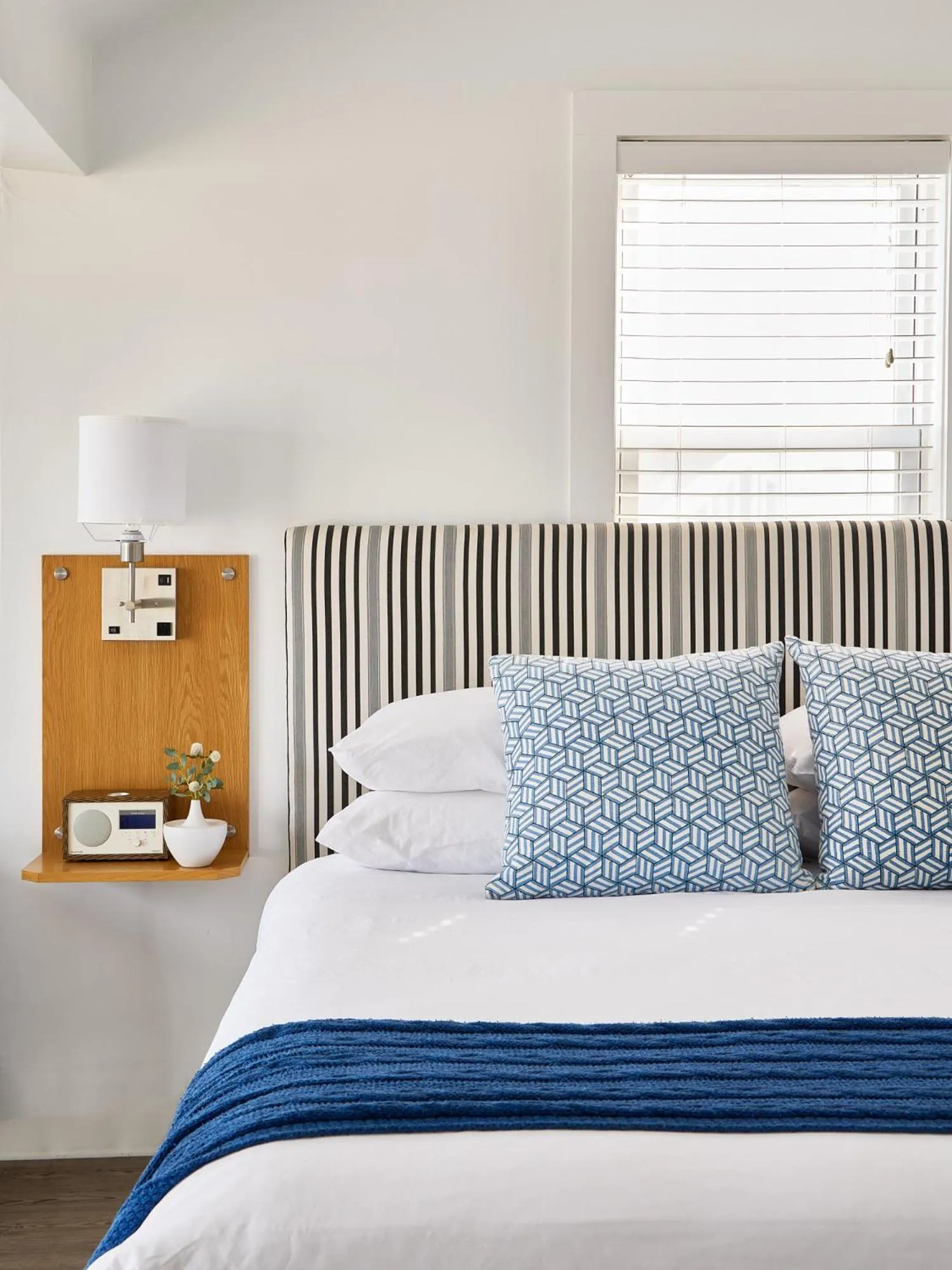 Bed in Blue - Inn on the Beach