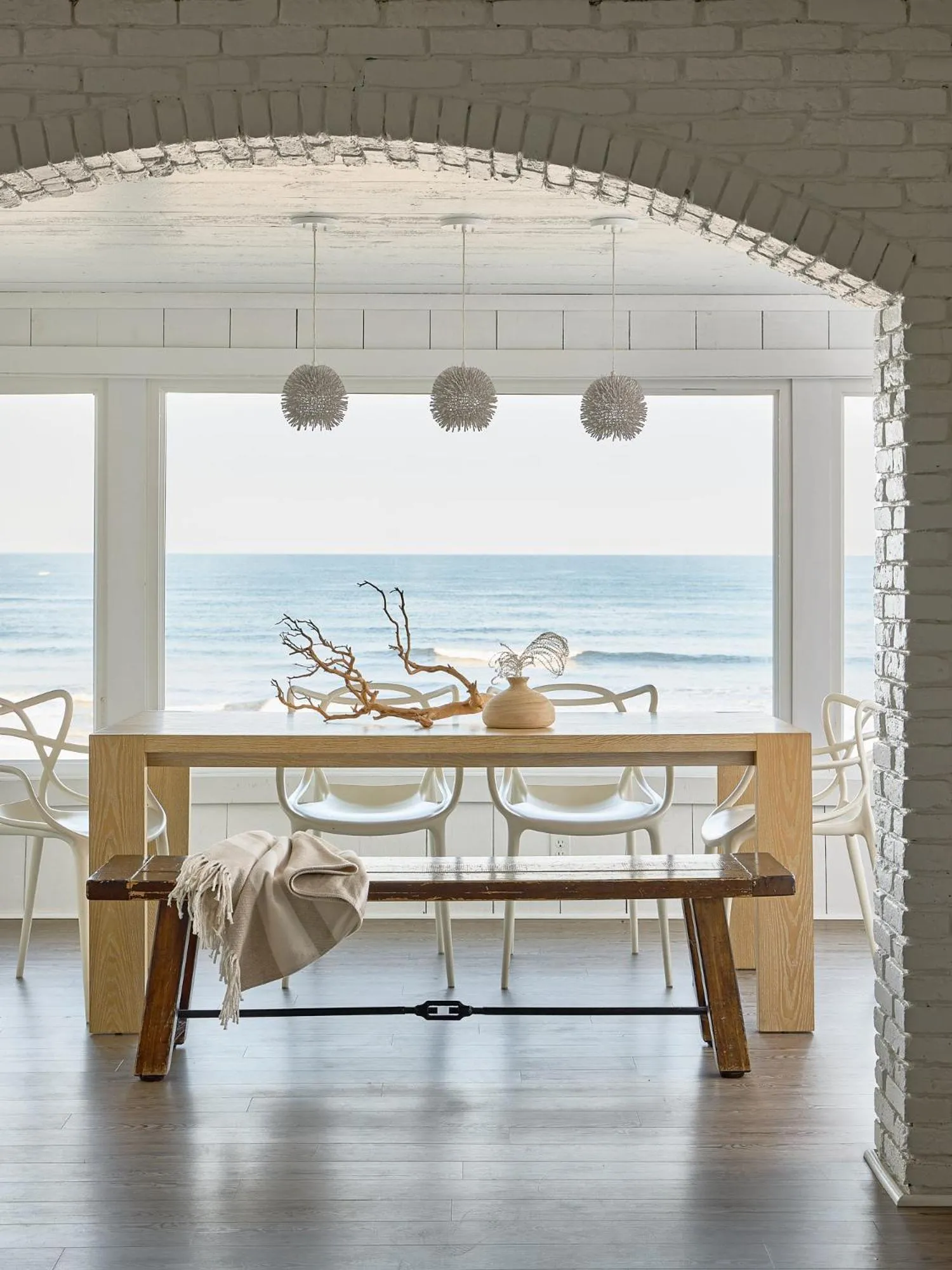 Dining area in Blue - Inn on the Beach