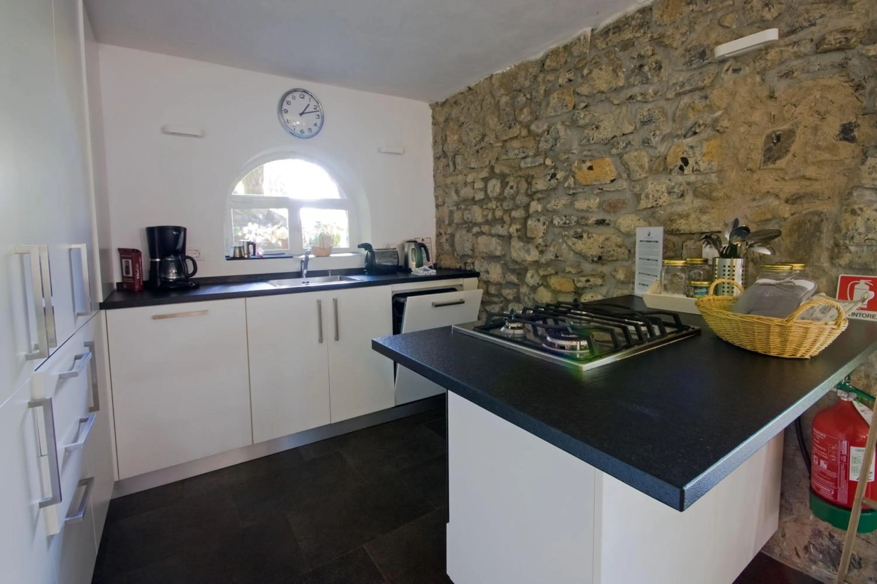 Kitchen or kitchenette in Agriturismo Castello di Vezio