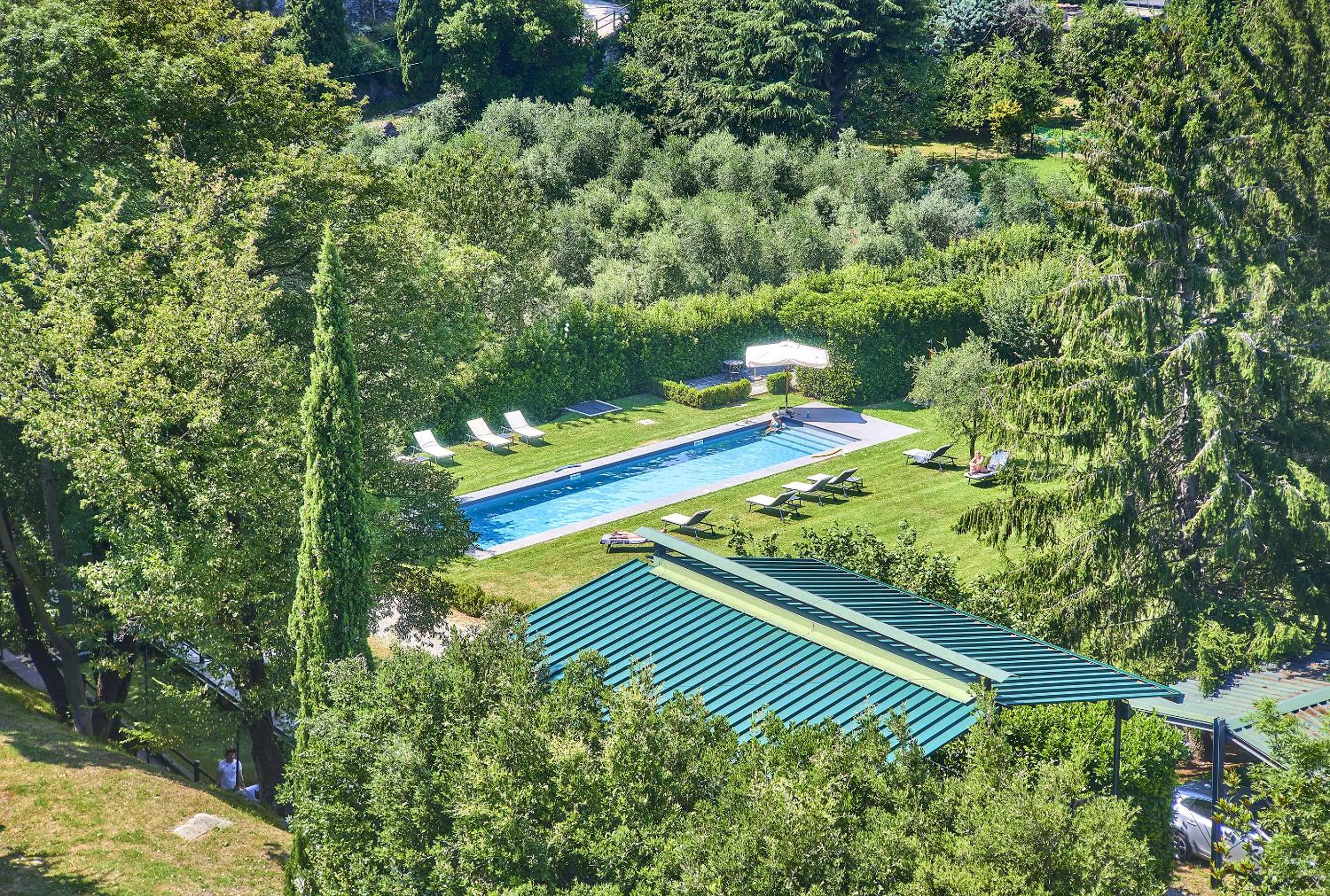 Swimming pool in Agriturismo Castello di Vezio