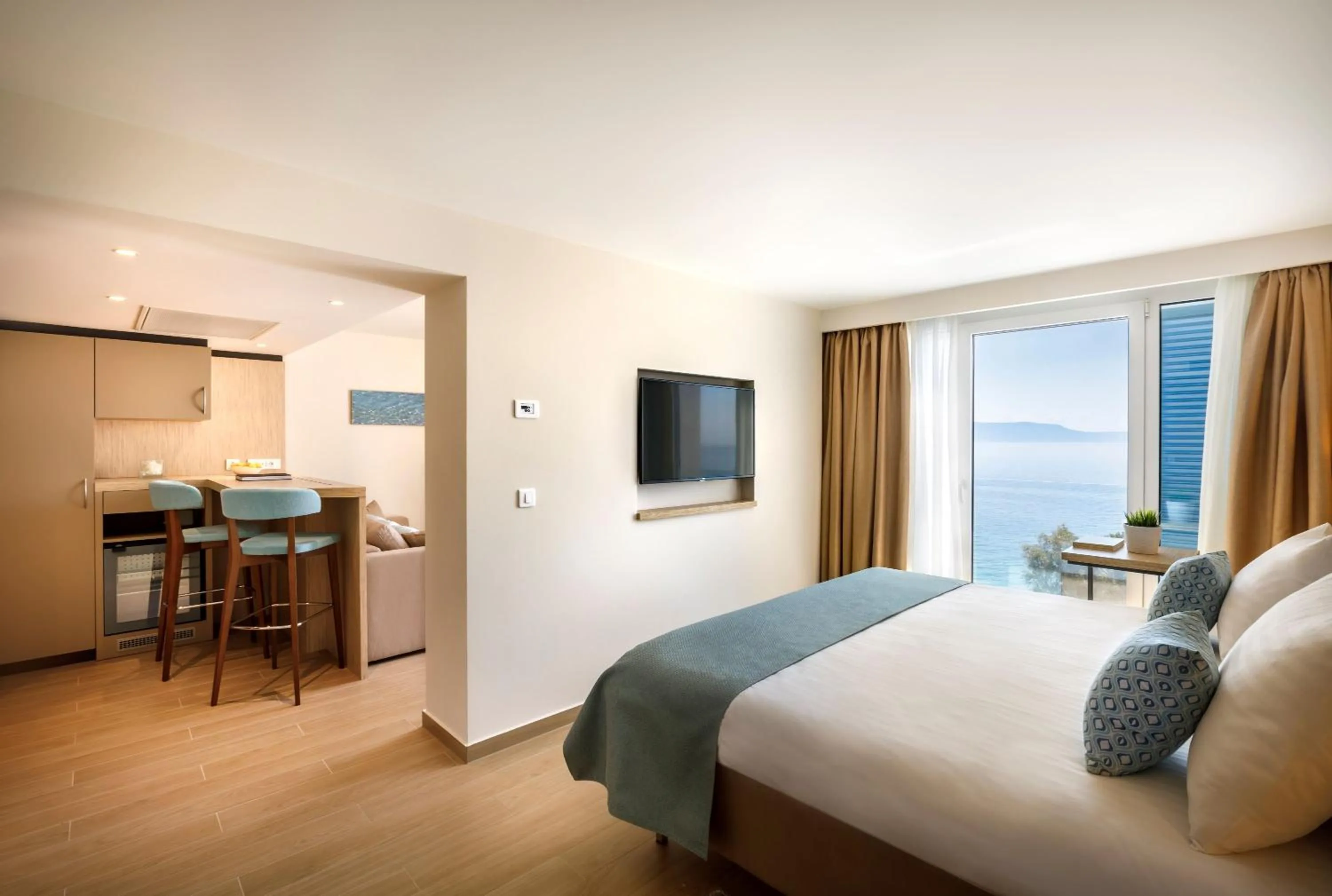 Photo of the whole room, Bed in Girandella Resort, Valamar Collection