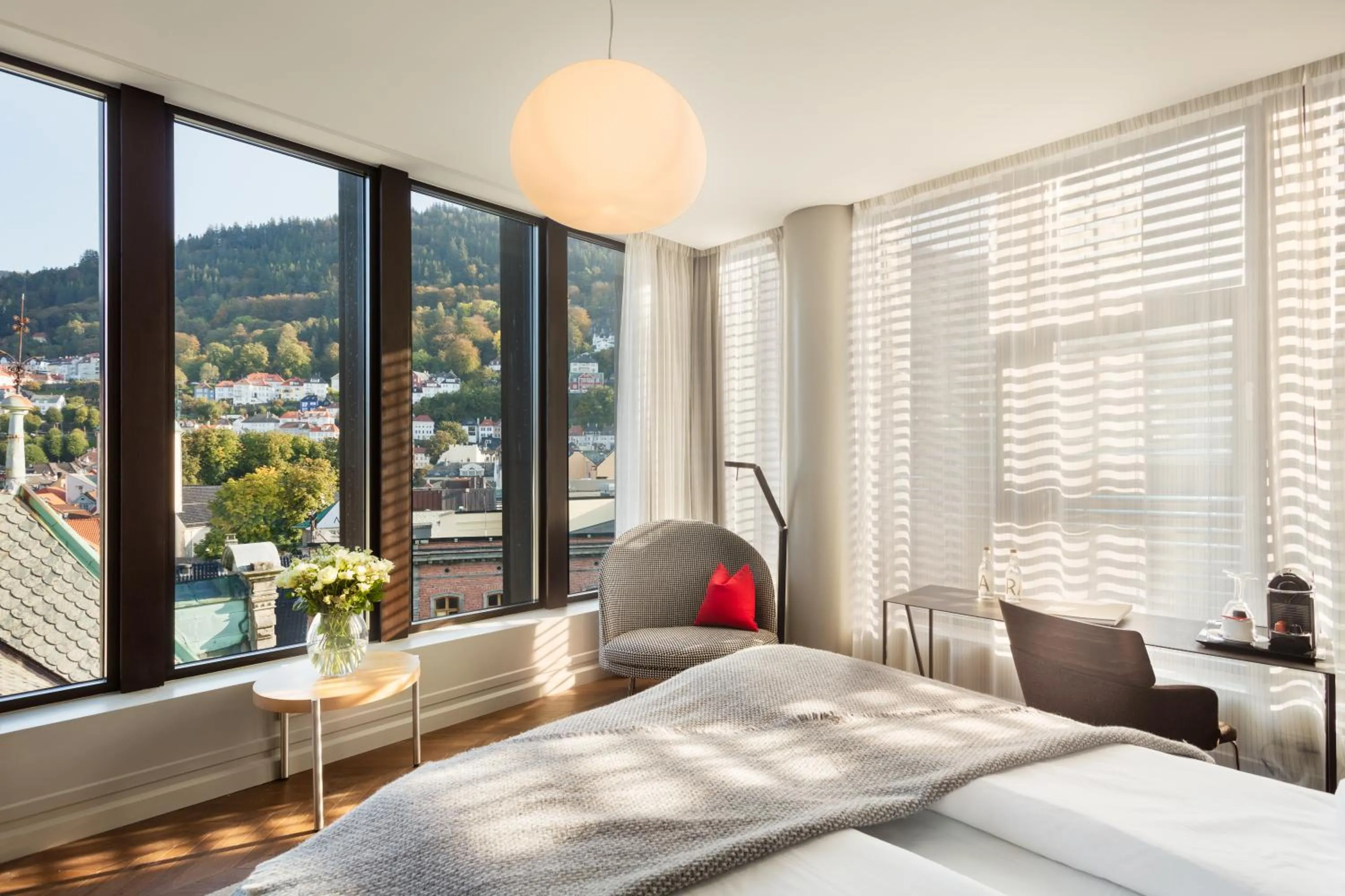 Photo of the whole room, Bed in Bergen Børs Hotel