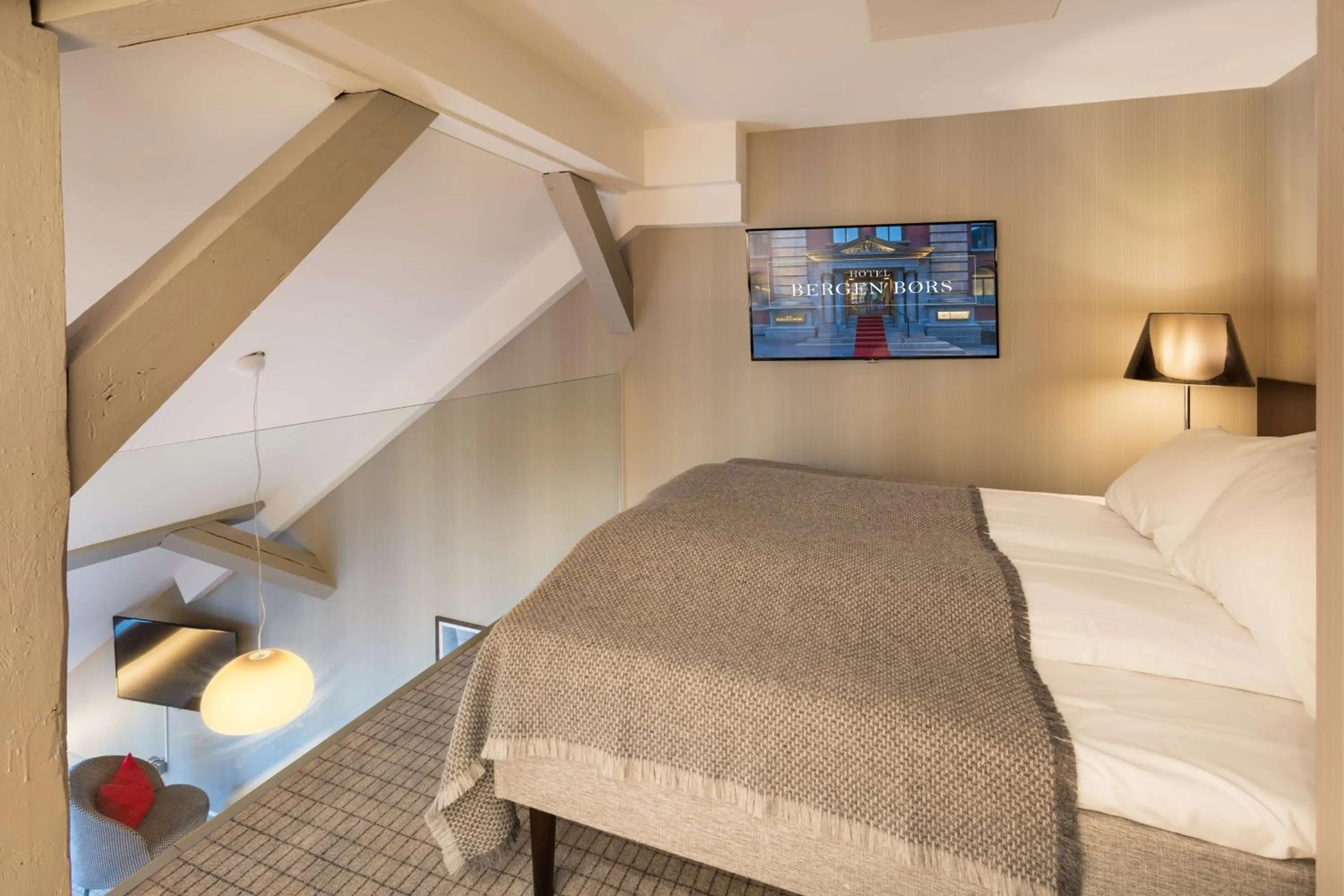 Photo of the whole room, Bed in Bergen Børs Hotel