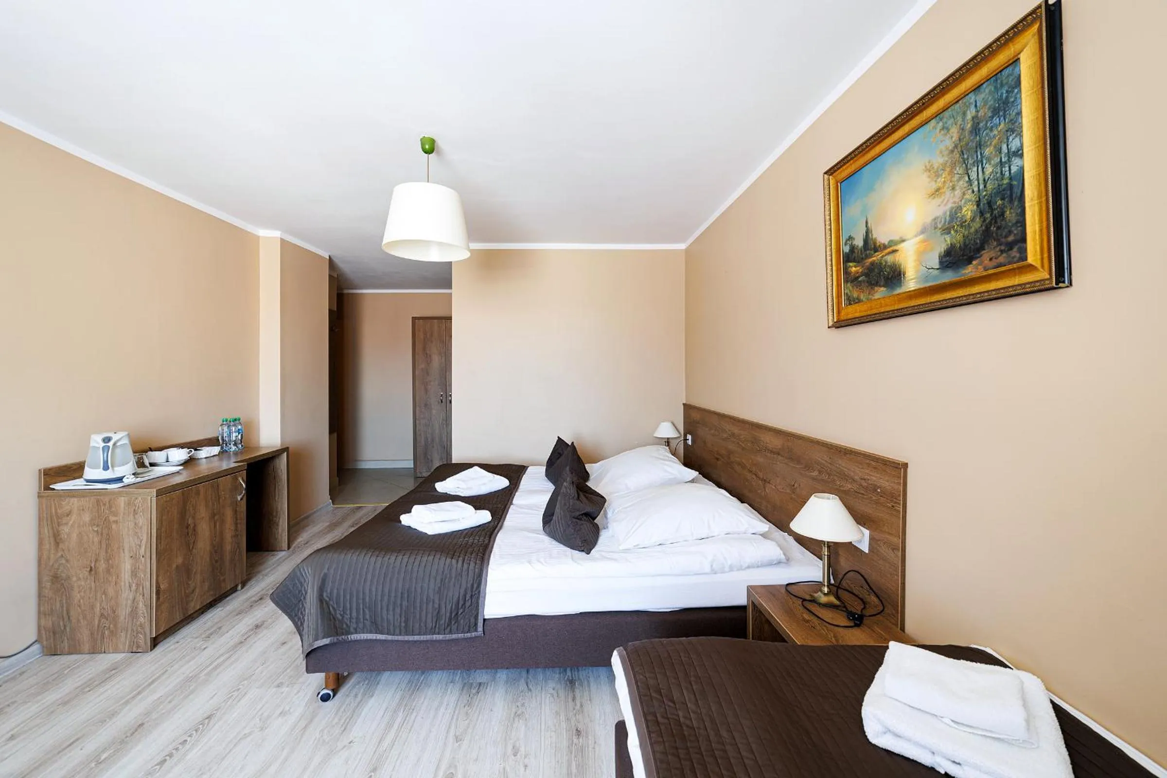 Photo of the whole room, Bed in Stratos