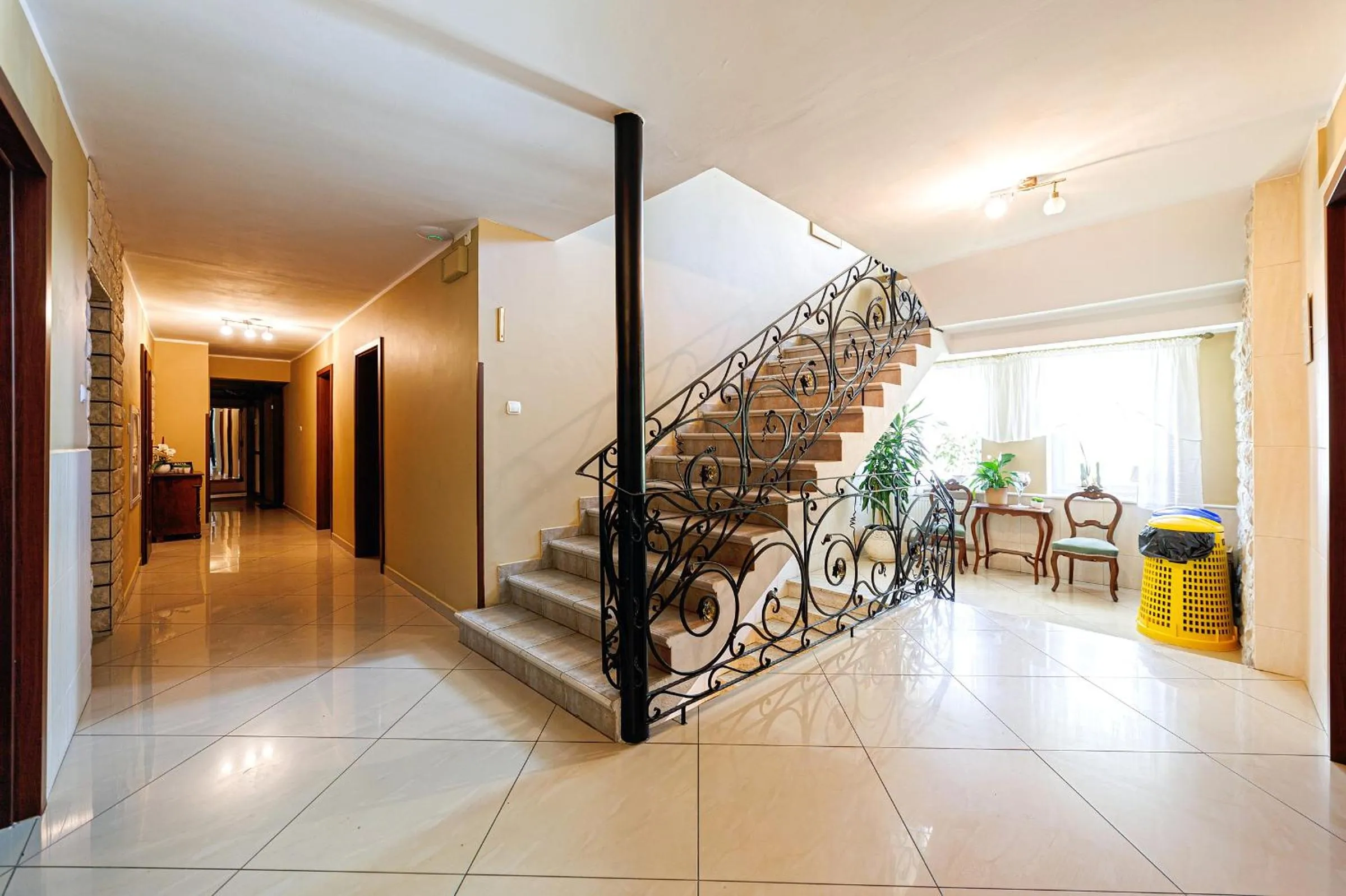 Lobby or reception in Stratos