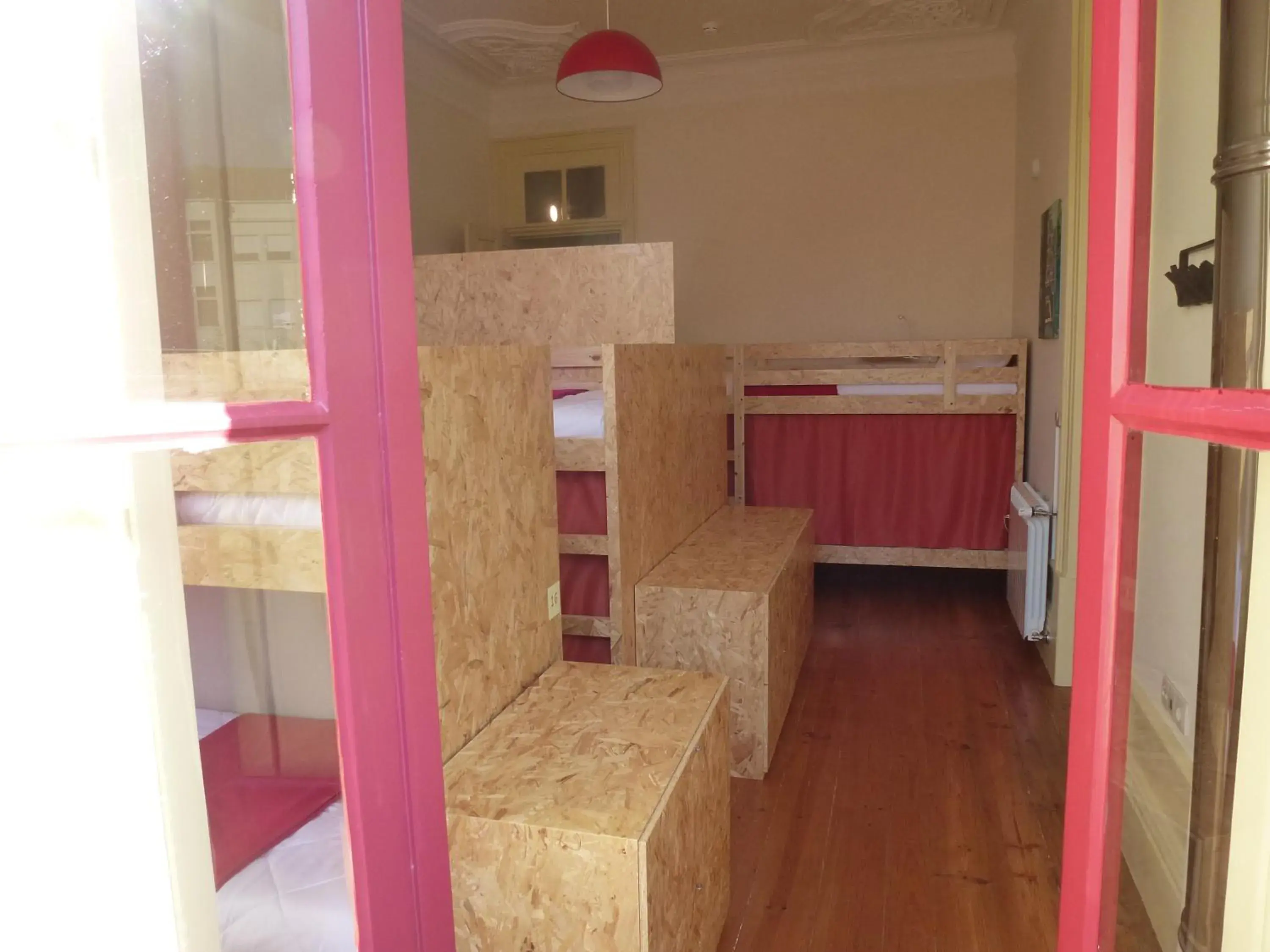 Bed in 8-Bed Mixed Dormitory Room in Canvas Atelier Hostel Bed in 8-Bed Mixed Dormitory Room in Canvas Atelier Hostel