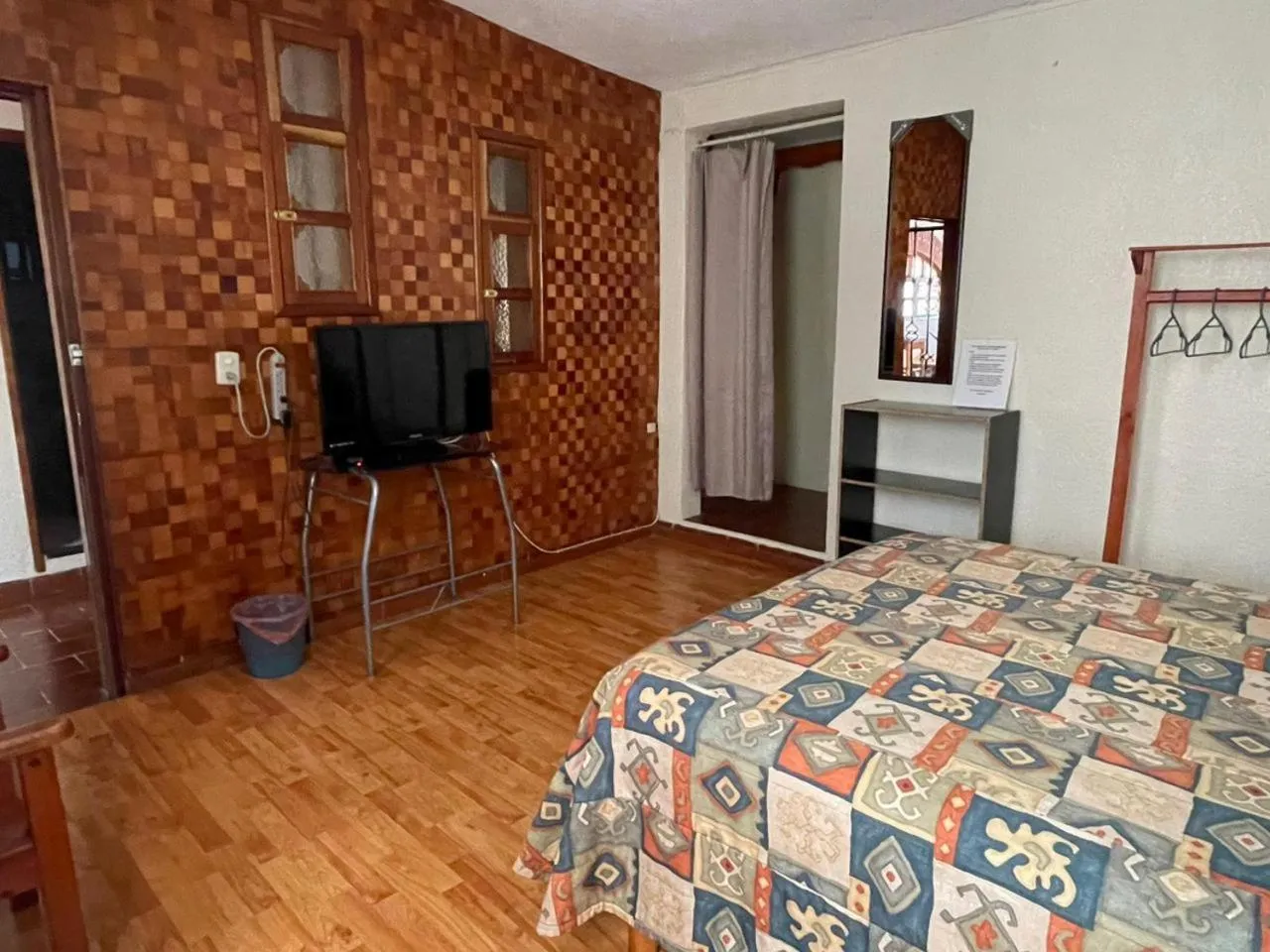 TV/Entertainment Center in Posada Catalina