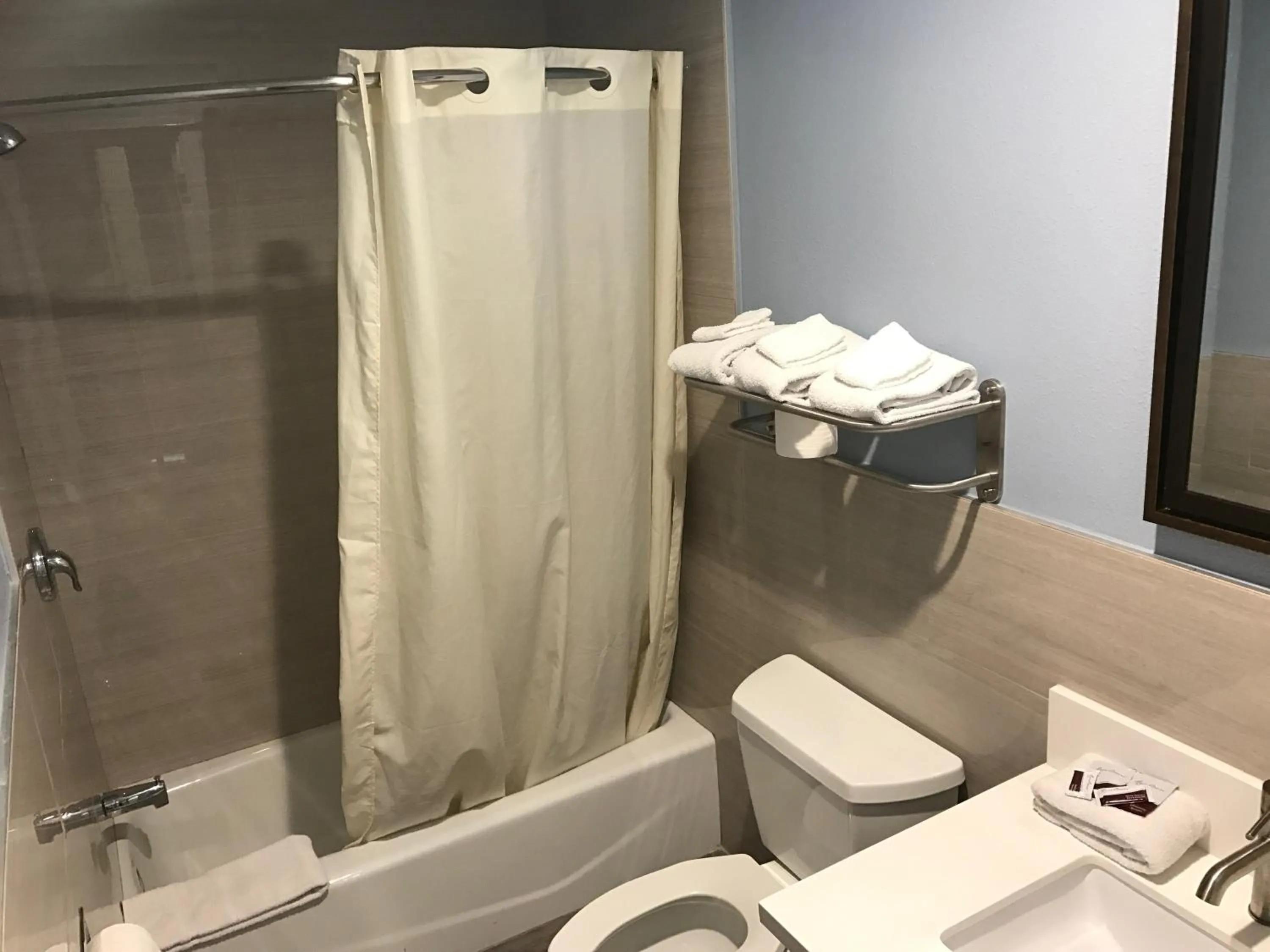 Bathroom in Empire Inn