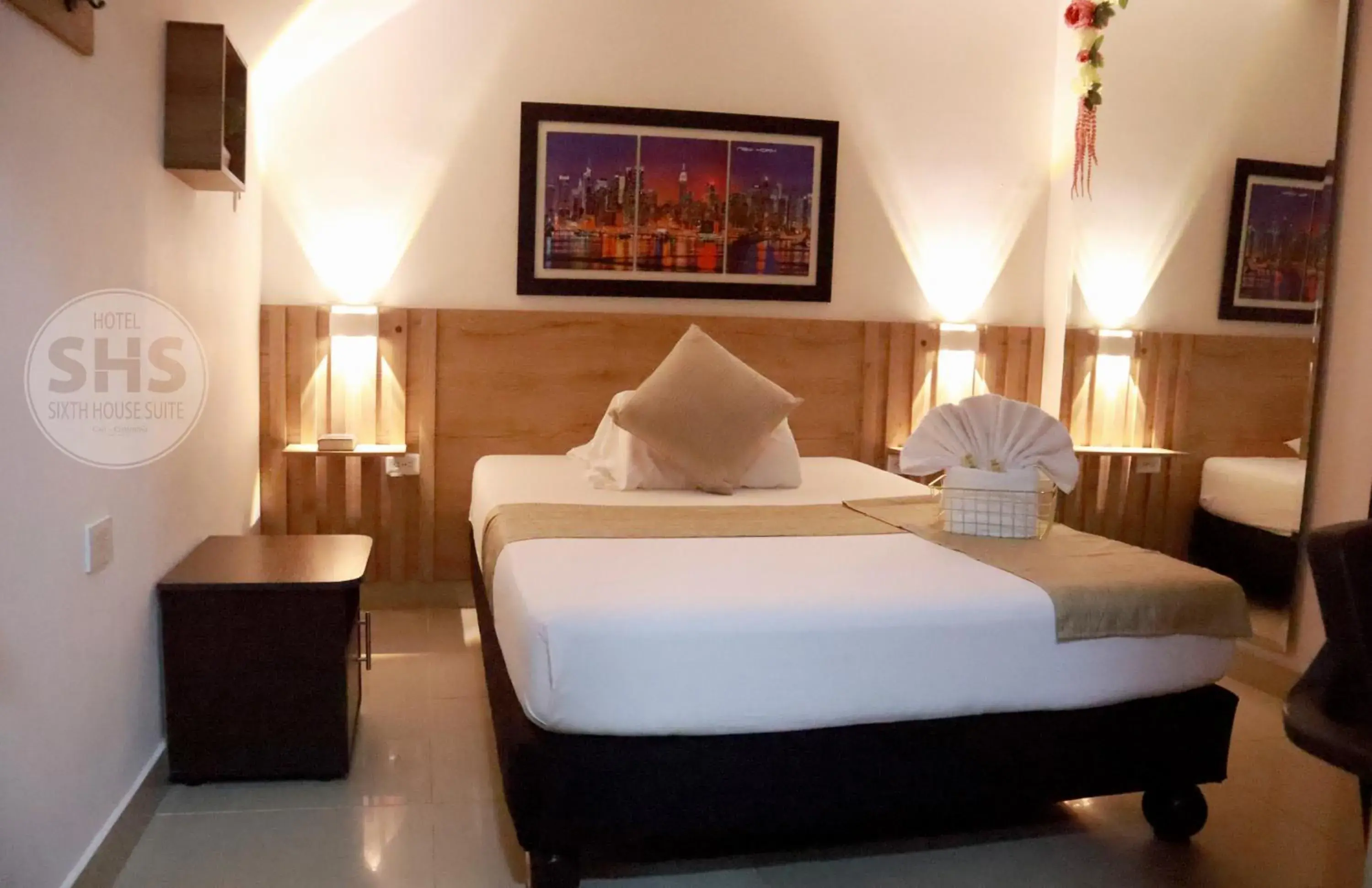 Deluxe Queen Room - single occupancy in Sixth House Suite Deluxe Queen Room - single occupancy in Sixth House Suite