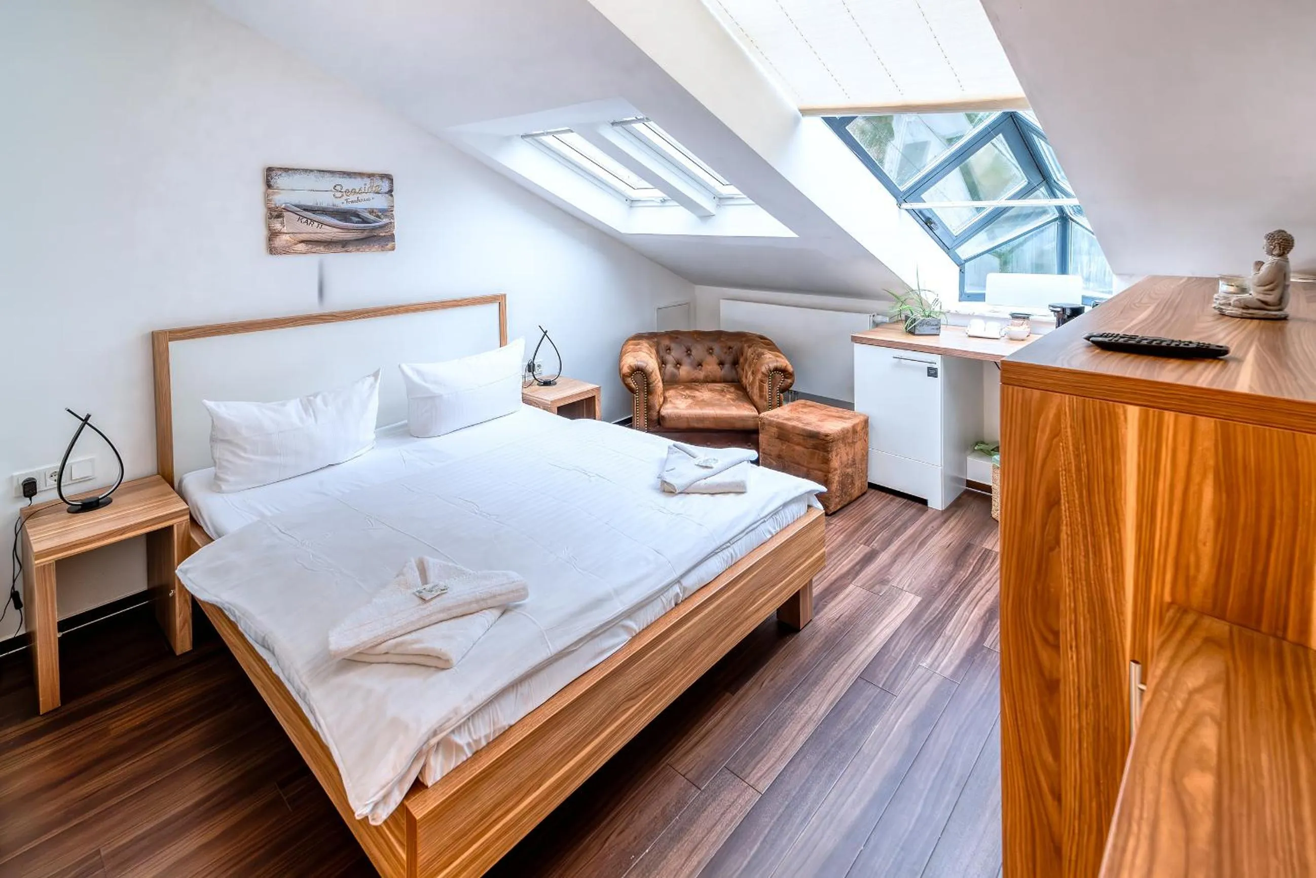 Photo of the whole room, Bed in Seaside-Townhouse