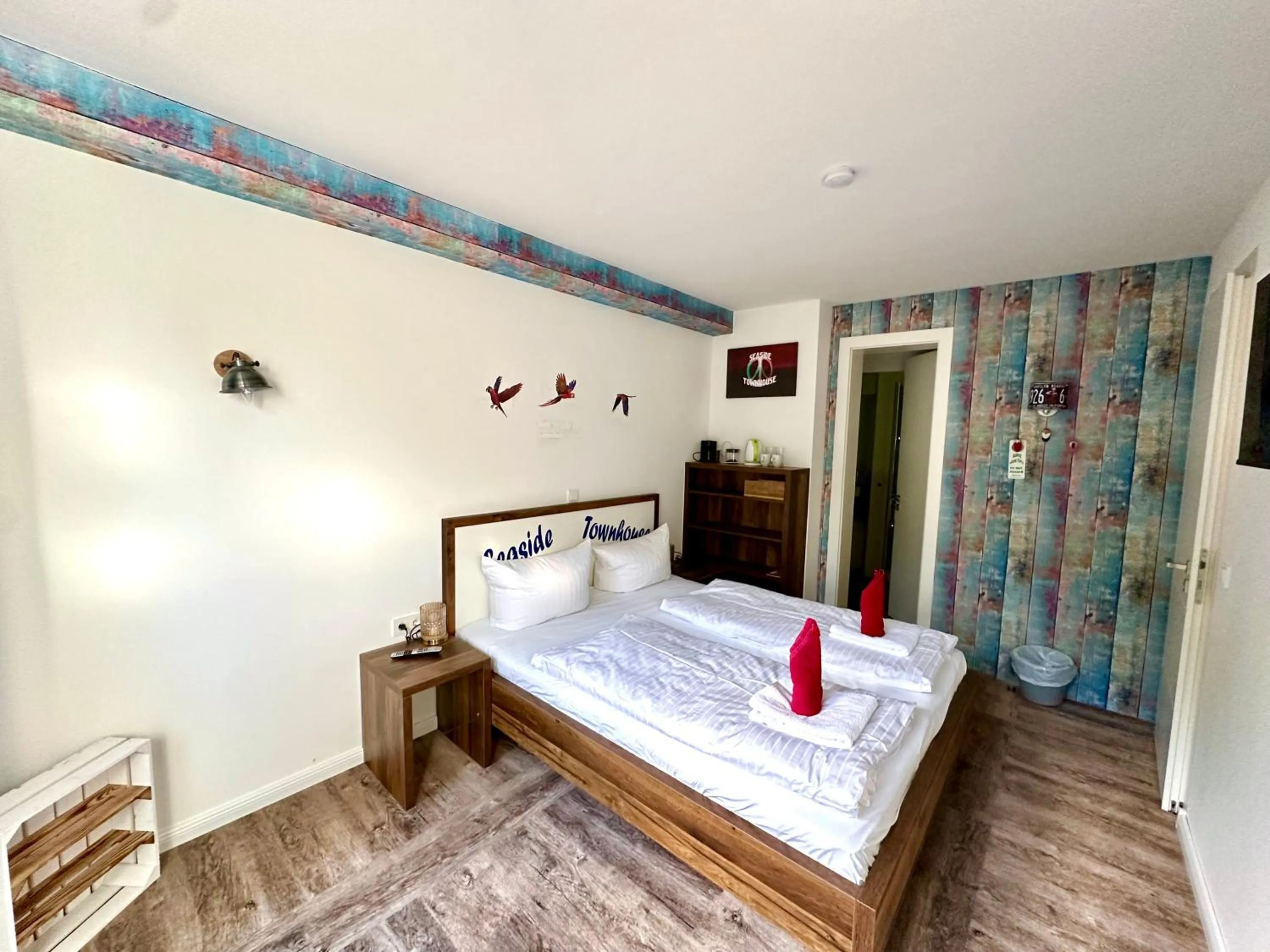 Photo of the whole room, Bed in Seaside-Townhouse